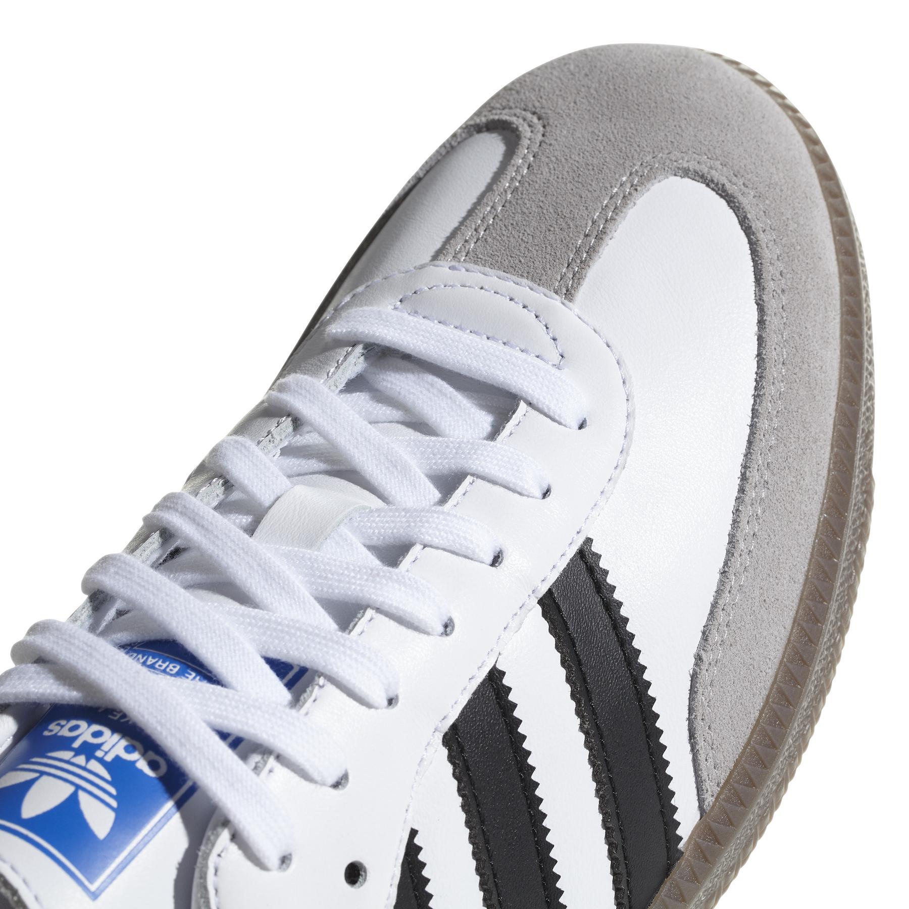 product/a/d/adidas-originals_b75806_8_footwear_photography_detail_view_1_white-nw040824x.jpg