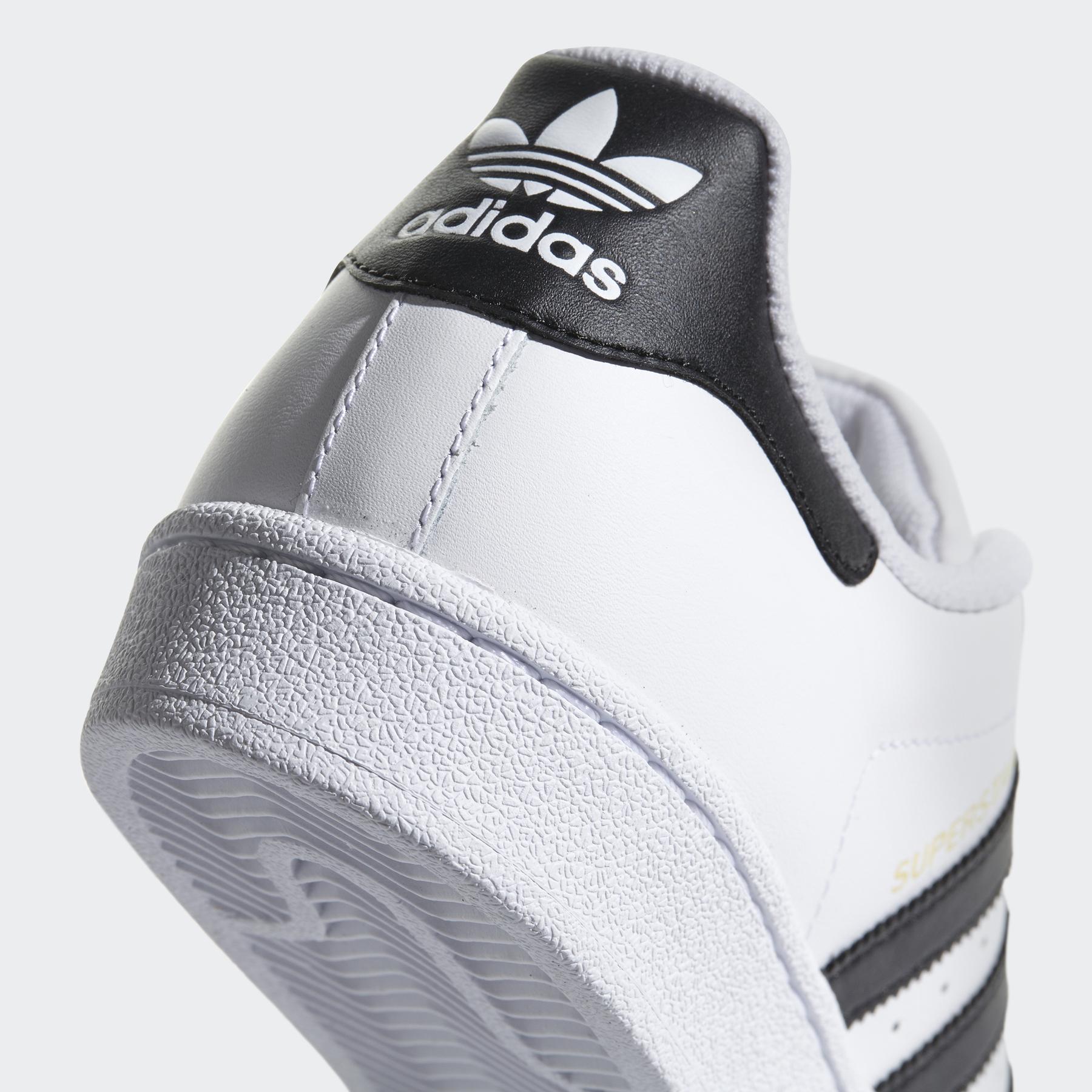 product/a/d/adidas-originals_c77124_22_footwear_photography_highlight_view_3_white_000.jpg