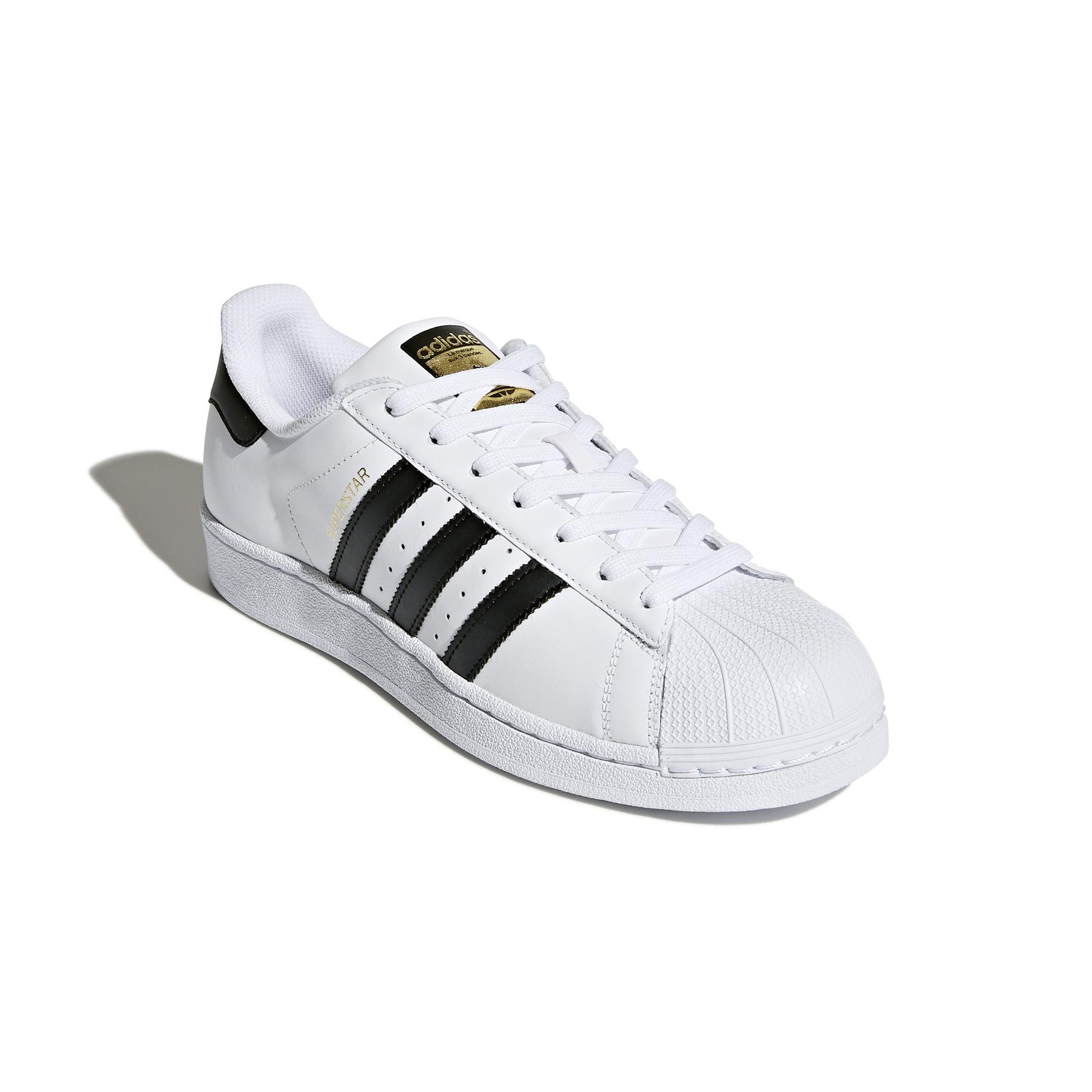 product/a/d/adidas-originals_c77124_7_footwear_photography_front_lateral_top_view_white_000.jpg