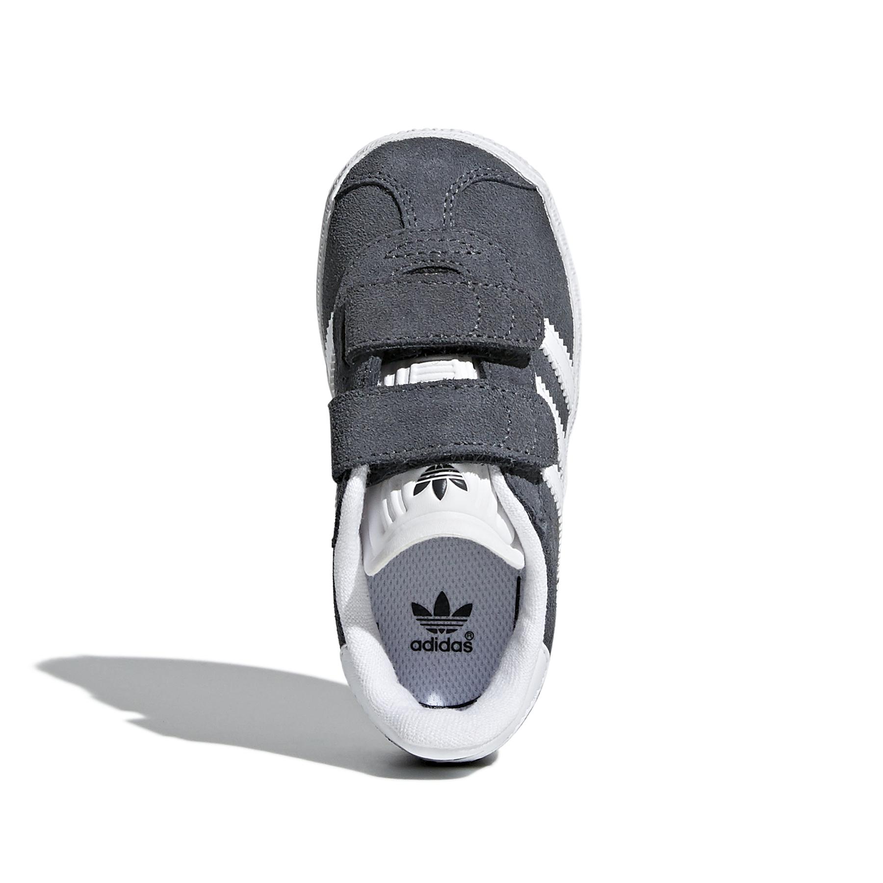 product/a/d/adidas-originals_cq3140_3_footwear_photography_top_portrait_view_white_000.jpg