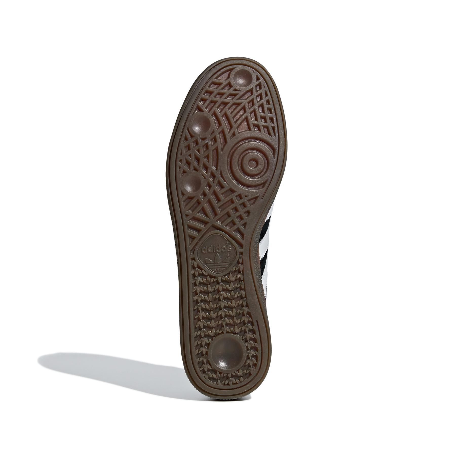 product/a/d/adidas-originals_db3021_4_footwear_photography_bottom_view_white.jpg