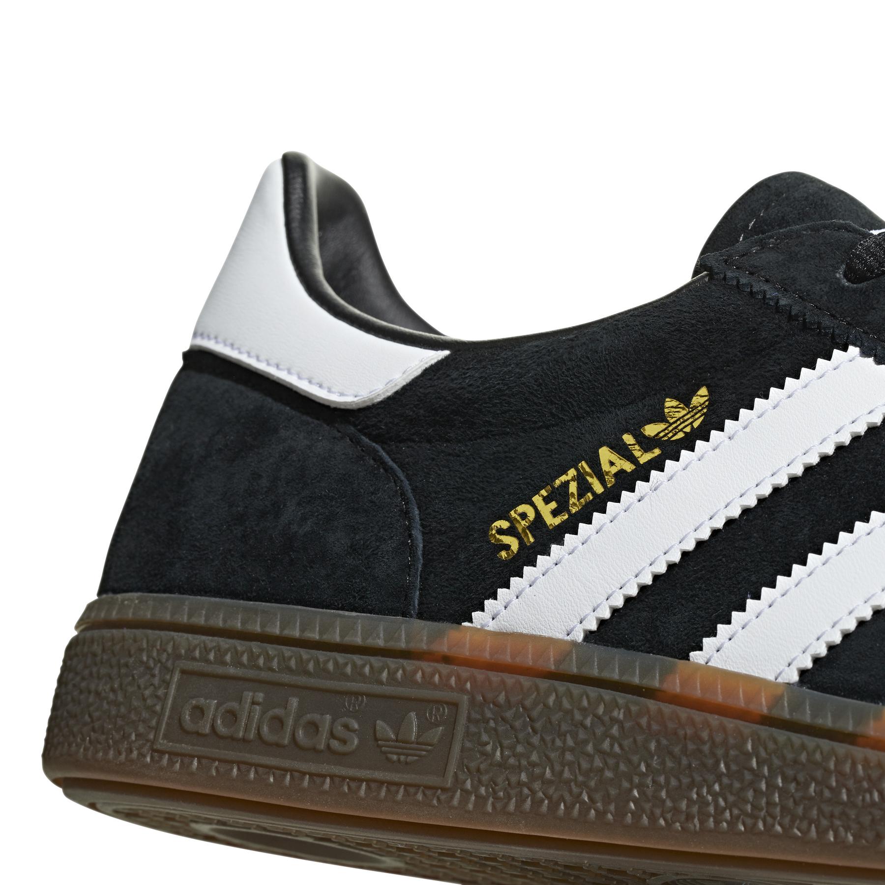 product/a/d/adidas-originals_db3021_9_footwear_photography_detail_view_2_white_000.jpg