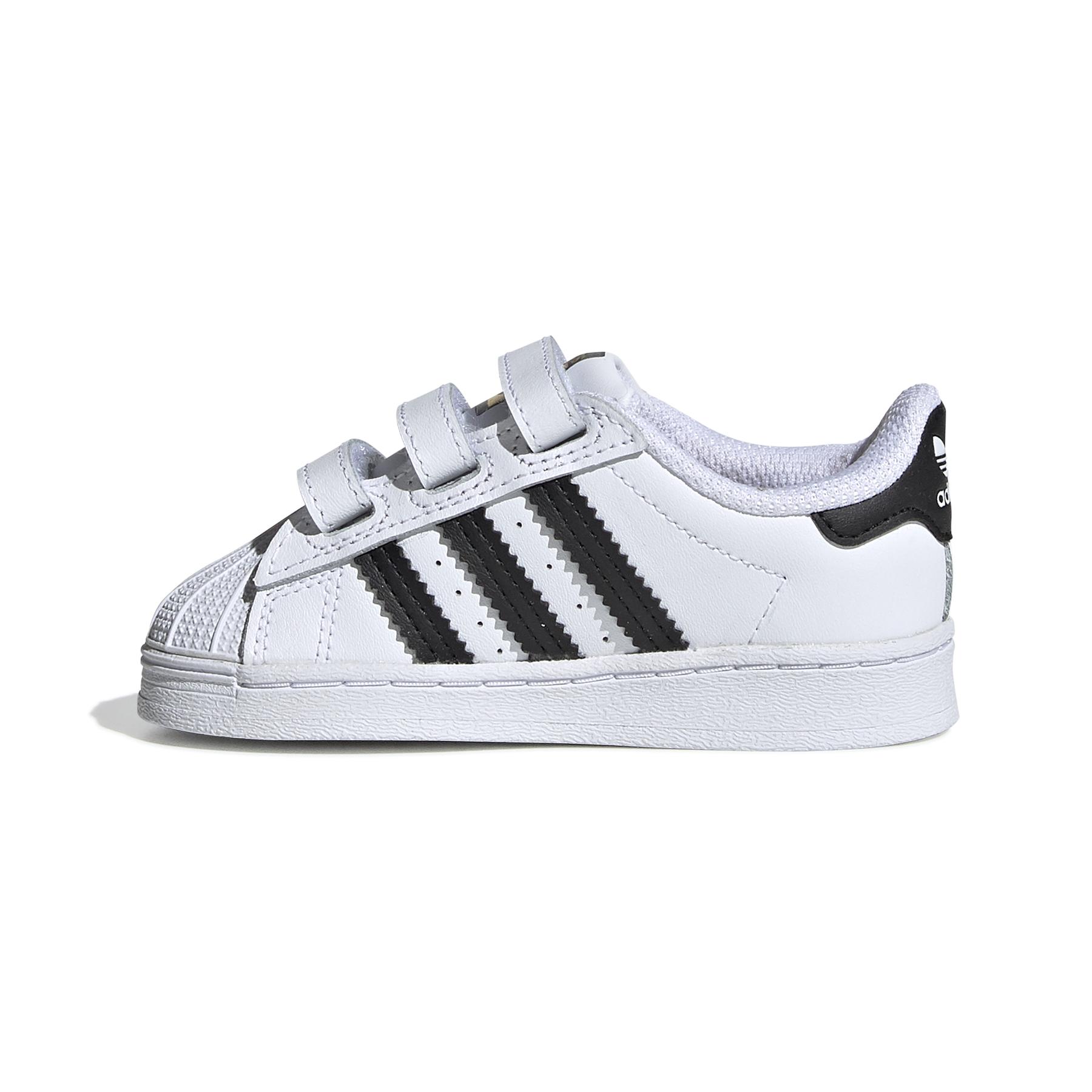 product/a/d/adidas-originals_ef4842_5_footwear_photography_side_medial_center_view_white_000.jpg