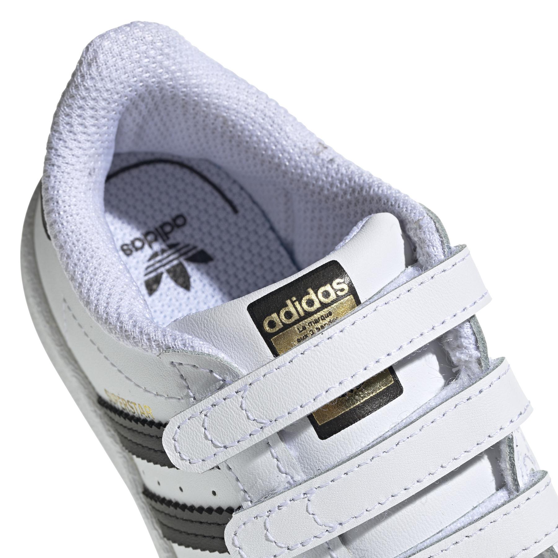 product/a/d/adidas-originals_ef4842_8_footwear_photography_detail_view_1_white_000.jpg