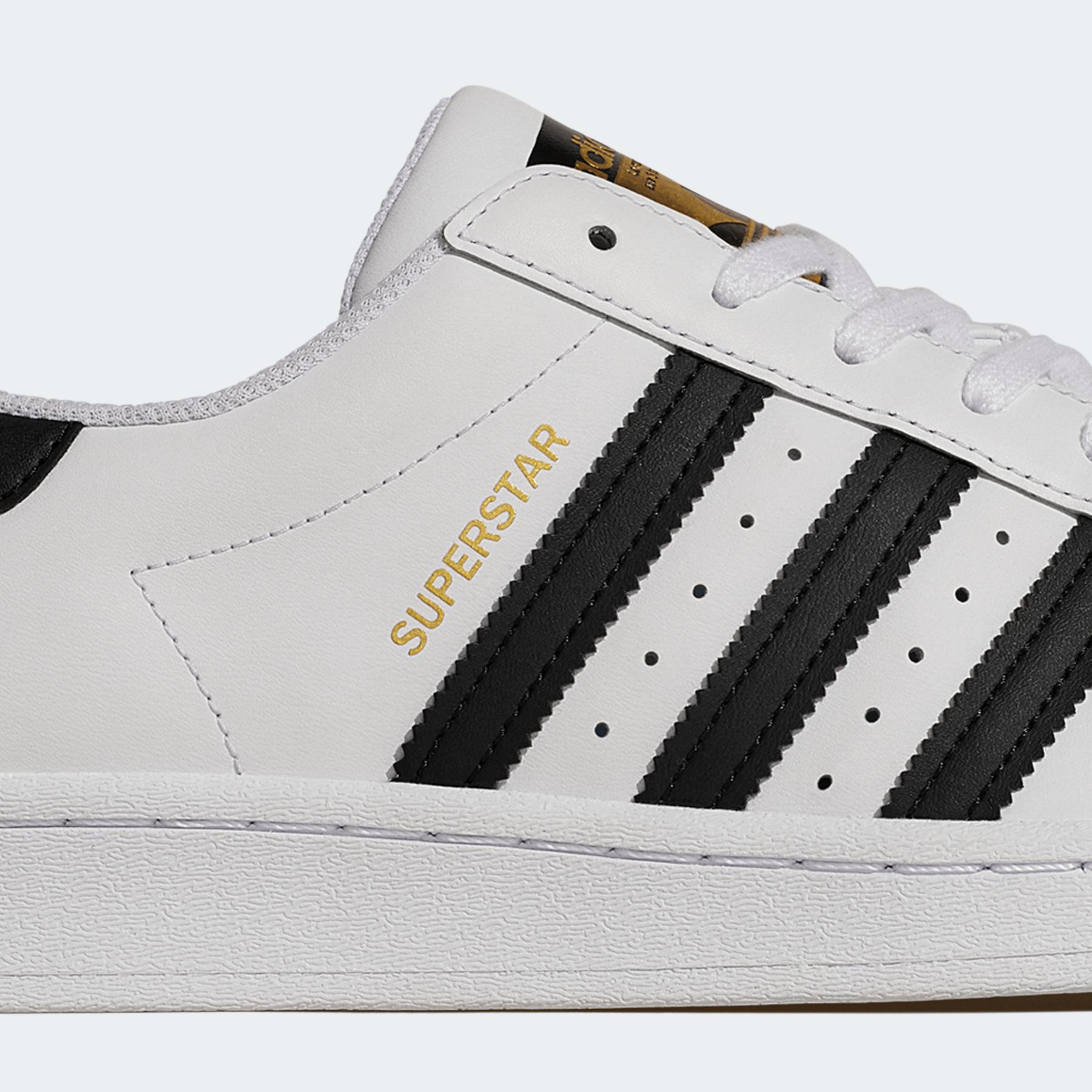 product/a/d/adidas-originals_eg4958_15_footwear_photography_highlight_view_1_white_000.jpg