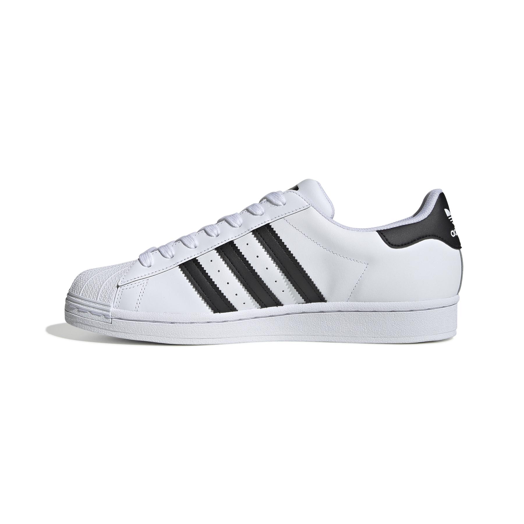 product/a/d/adidas-originals_eg4958_5_footwear_photography_side_medial_center_view_white_000.jpg
