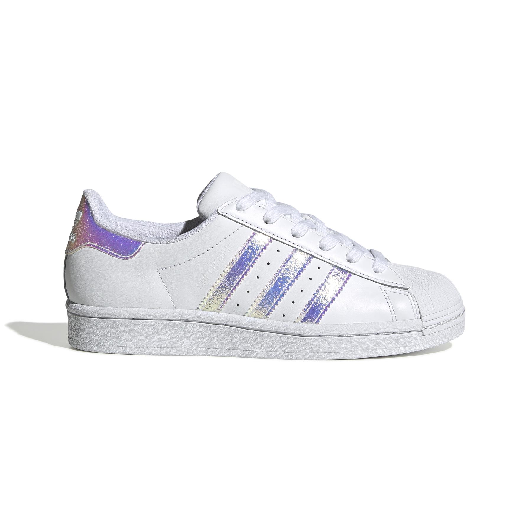 product/a/d/adidas-originals_fv3139_1_footwear_photography_side_lateral_center_view_white_000.jpg