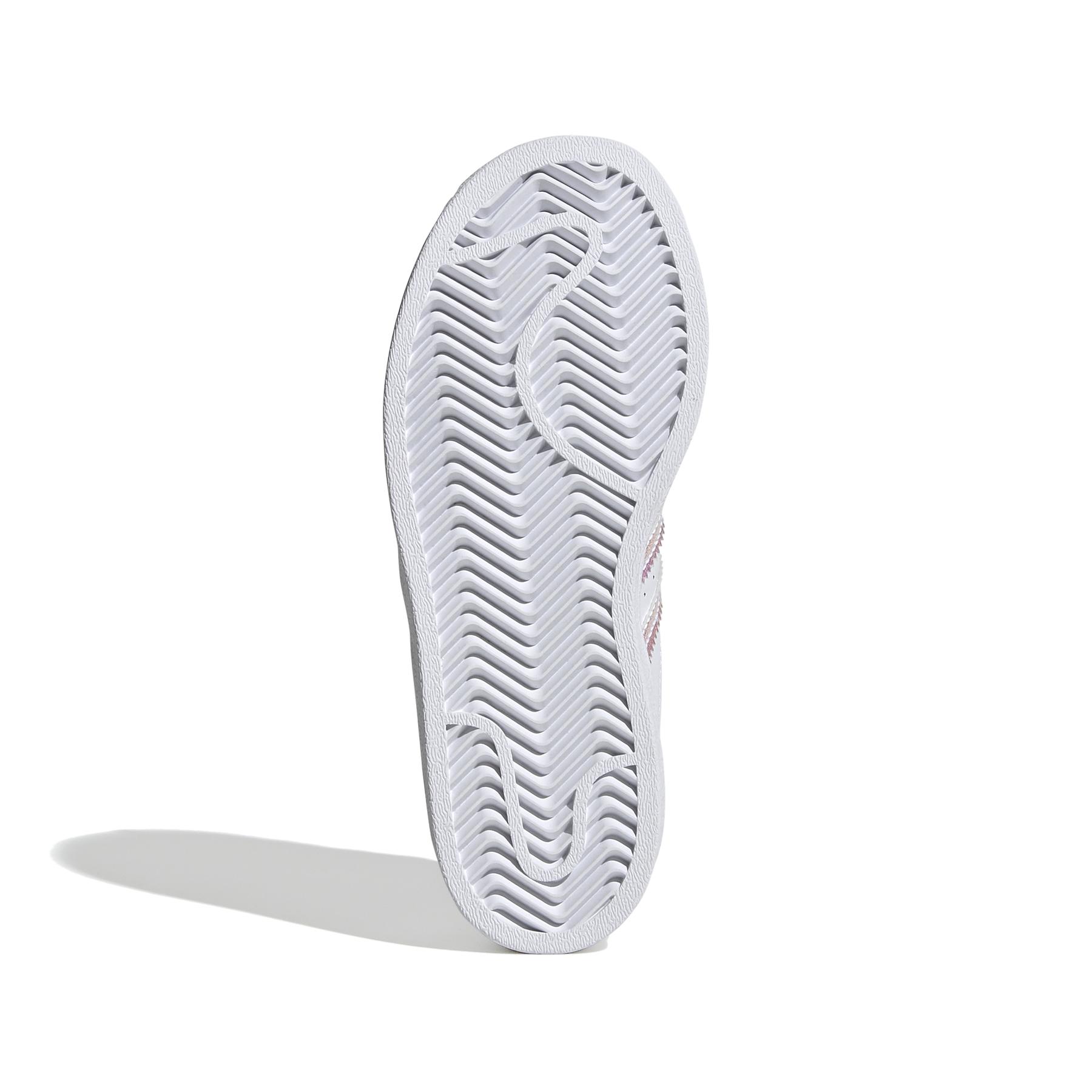 product/a/d/adidas-originals_fv3147_4_footwear_photography_bottom_view_white_000.jpg