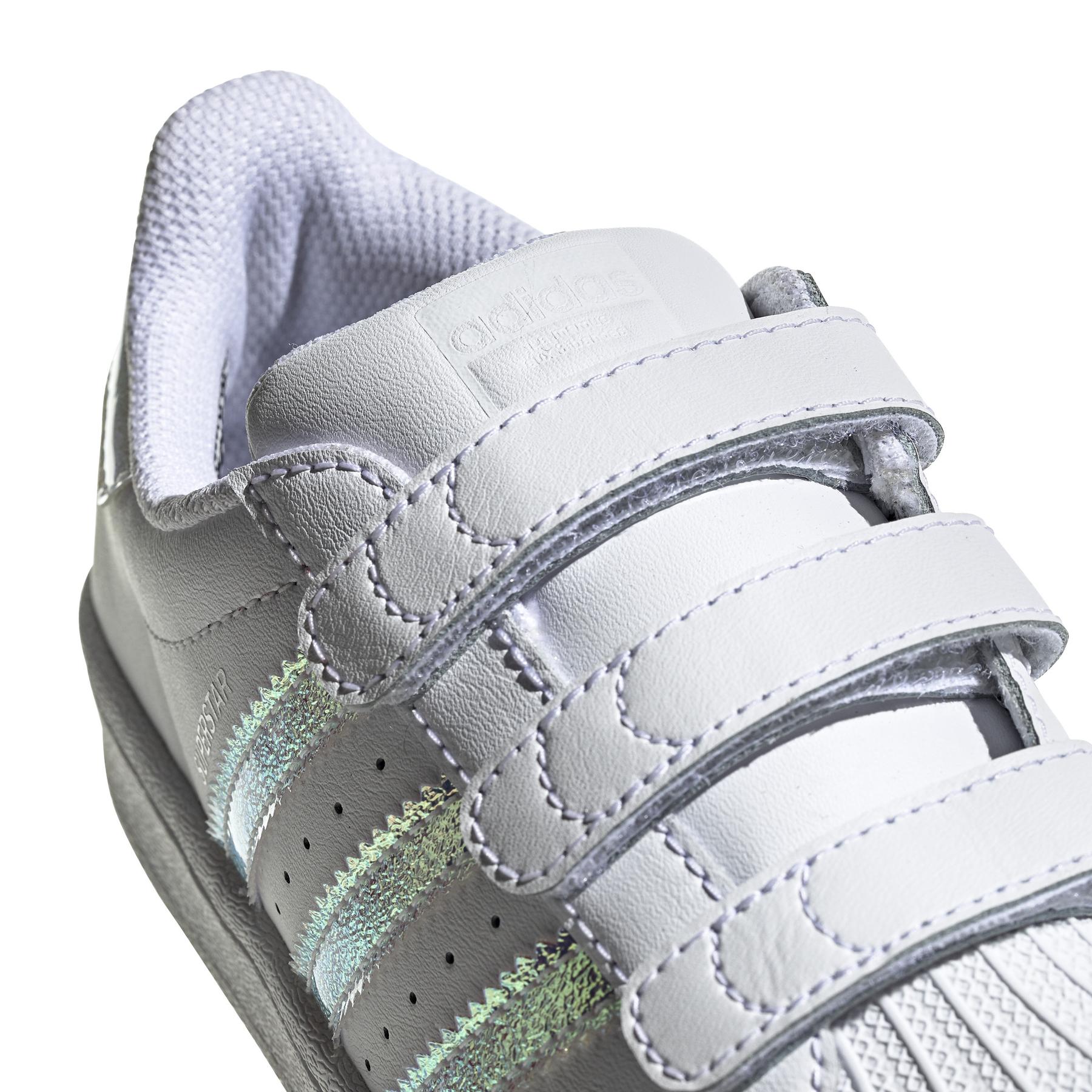 product/a/d/adidas-originals_fv3655_8_footwear_photography_detail_view_1_white_000.jpg