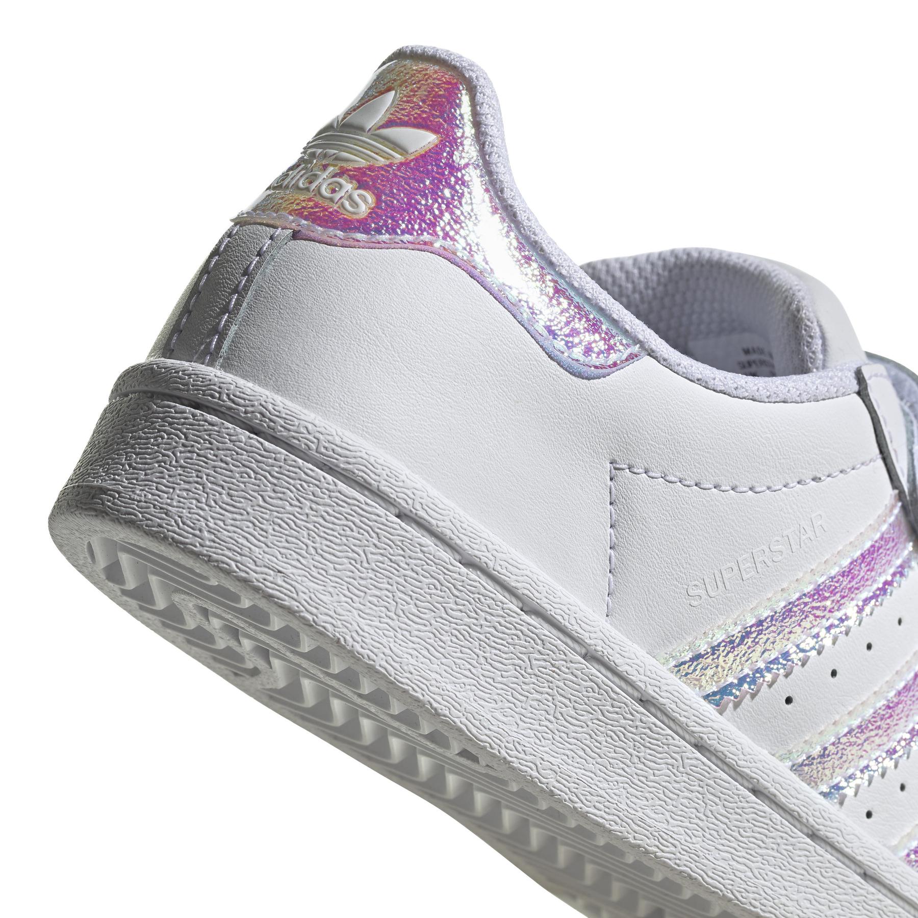 product/a/d/adidas-originals_fv3655_9_footwear_photography_detail_view_2_white_000.jpg