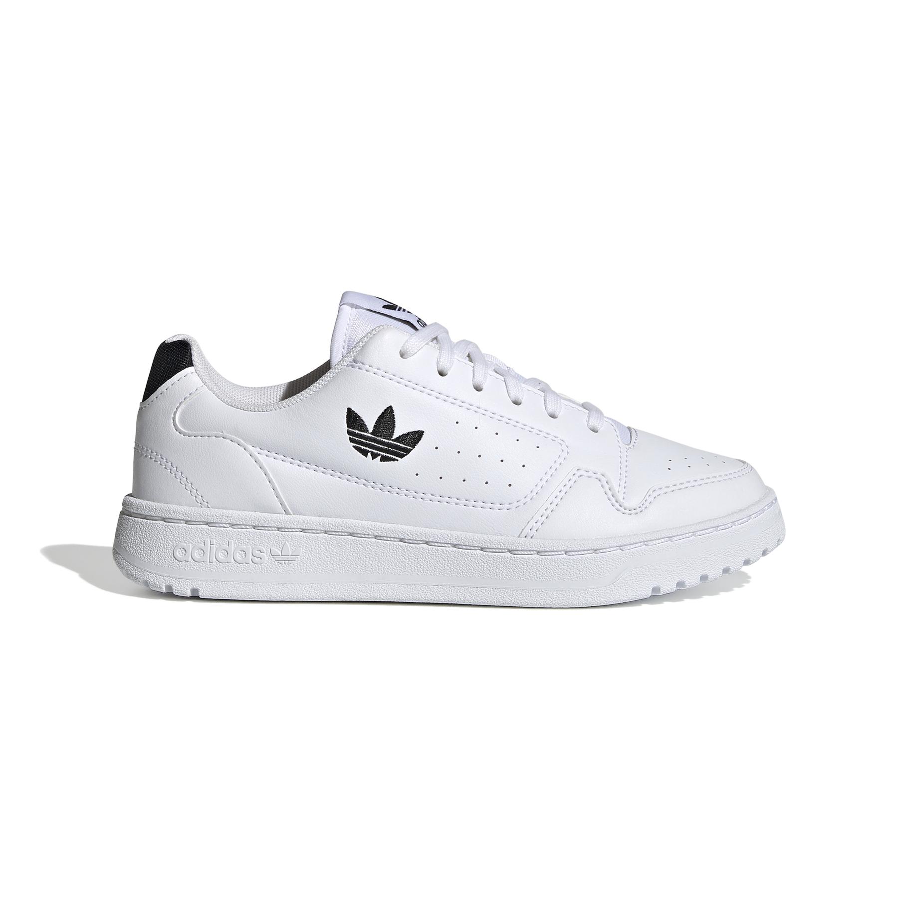 product/a/d/adidas-originals_fy9840_1_footwear_photography_side_lateral_center_view_white_000.jpg