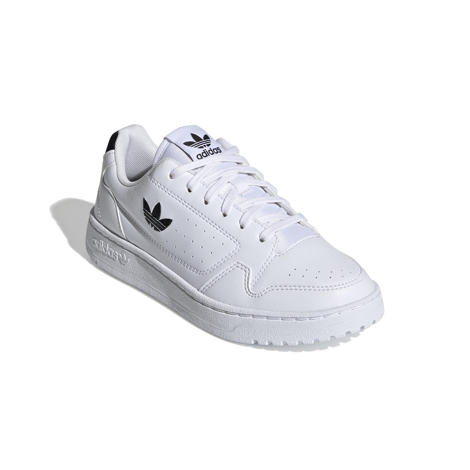 product/a/d/adidas-originals_fy9840_6_footwear_photography_front_lateral_top_view_white_000.jpg