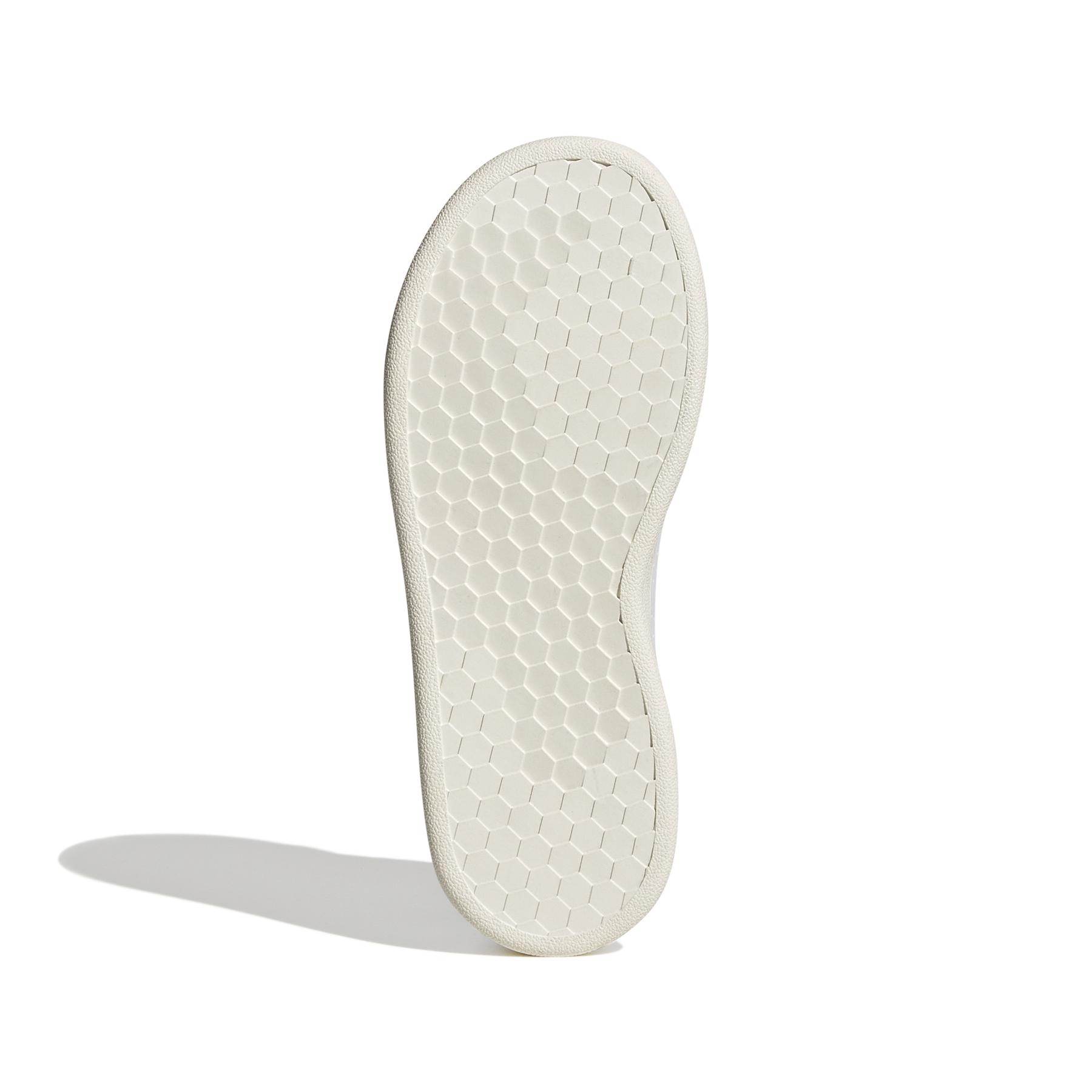 product/a/d/adidas-originals_gw6487_4_footwear_photography_bottom_view_white_000.jpg