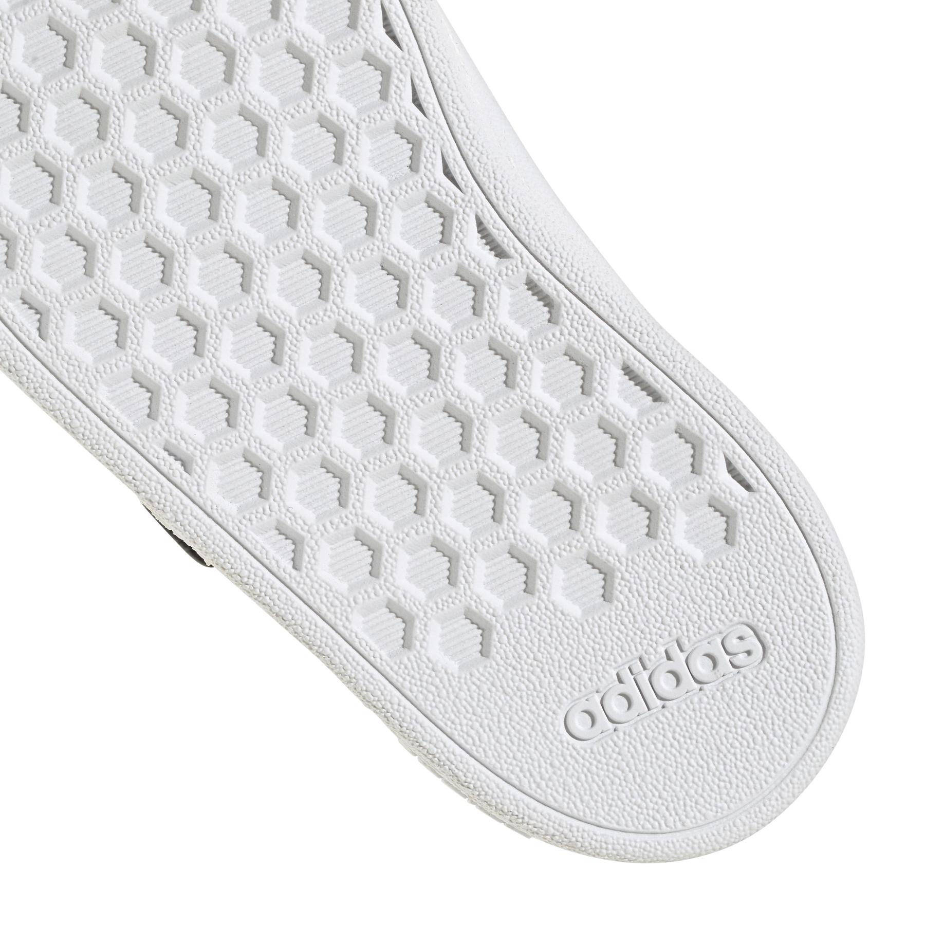 product/a/d/adidas-originals_gw6523_9_footwear_photography_detail_view_2_white_000.jpg