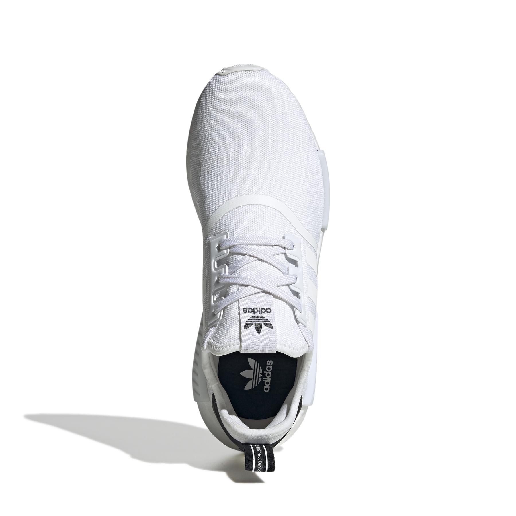 product/a/d/adidas-originals_gy6067_3_footwear_photography_top_portrait_view_white_000.jpg