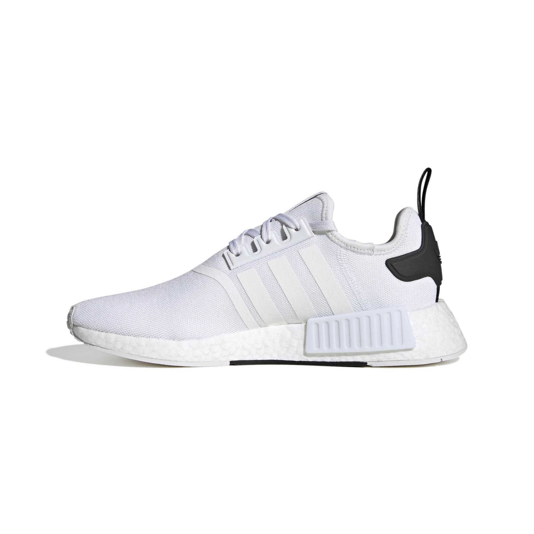 product/a/d/adidas-originals_gy6067_5_footwear_photography_side_medial_center_view_white_000.jpg