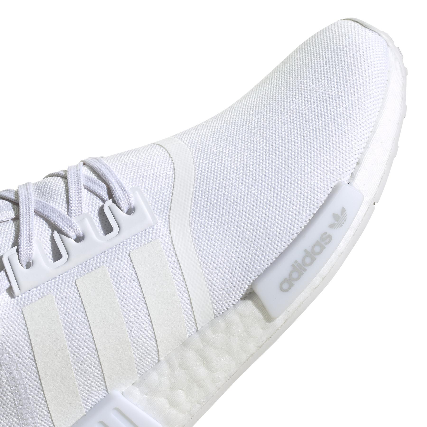 product/a/d/adidas-originals_gy6067_8_footwear_photography_detail_view_1_white_000.jpg