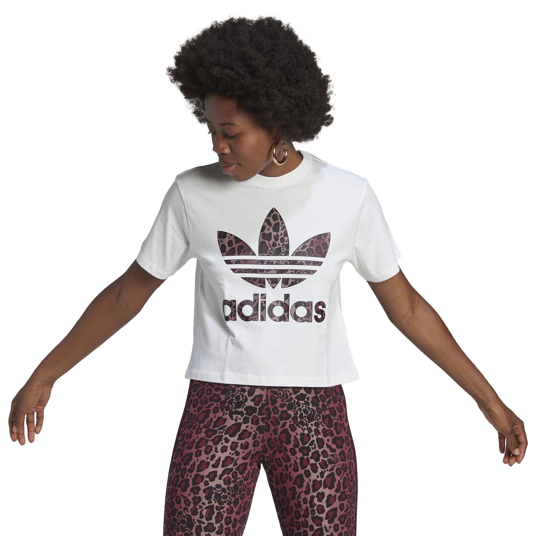 product/a/d/adidas-originals_hk5186_3_apparel_on_model_standard_view_white.jpg