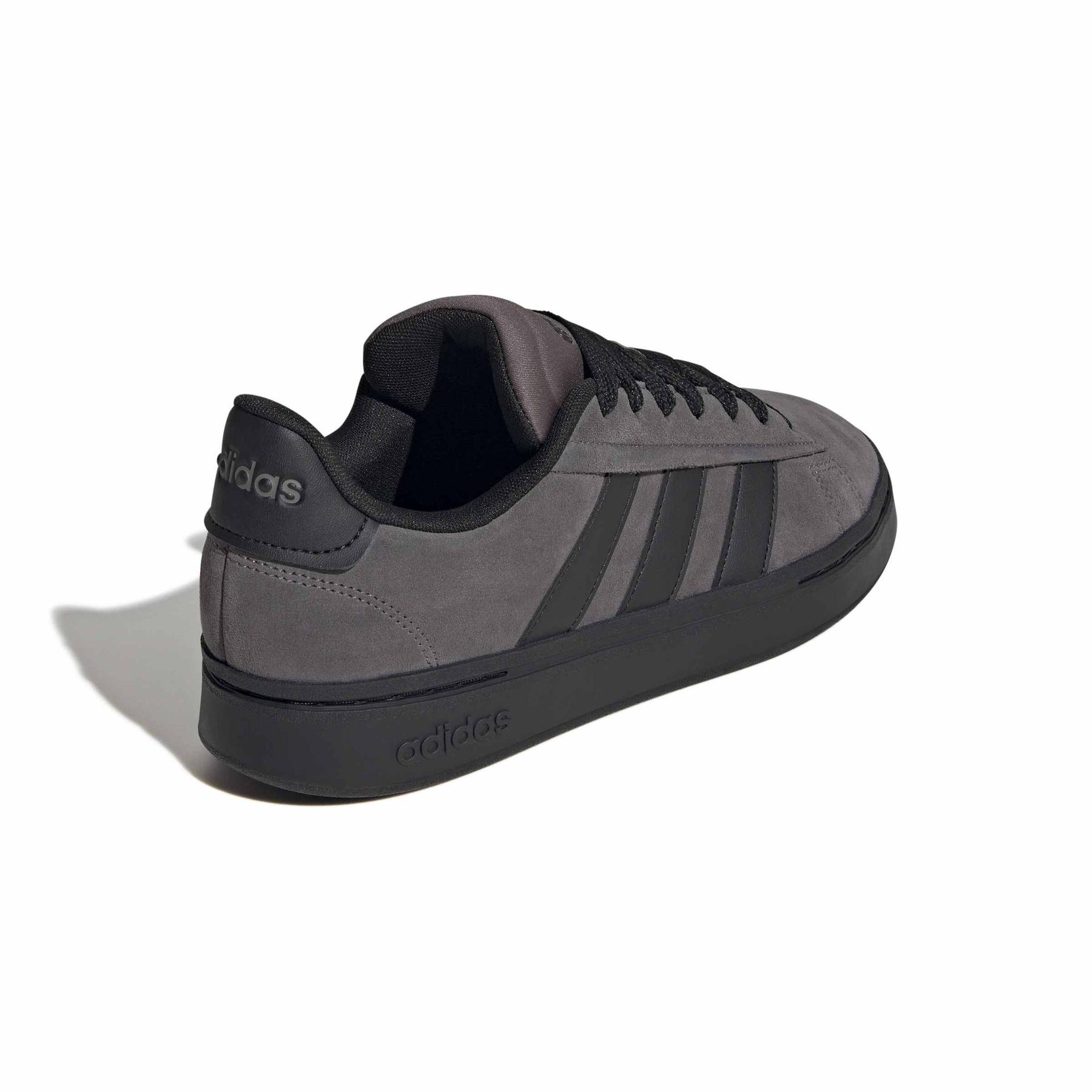 product/a/d/adidas-originals_jp7632_7_footwear_photography_back_lateral_top_view_white-nw091825.jpg