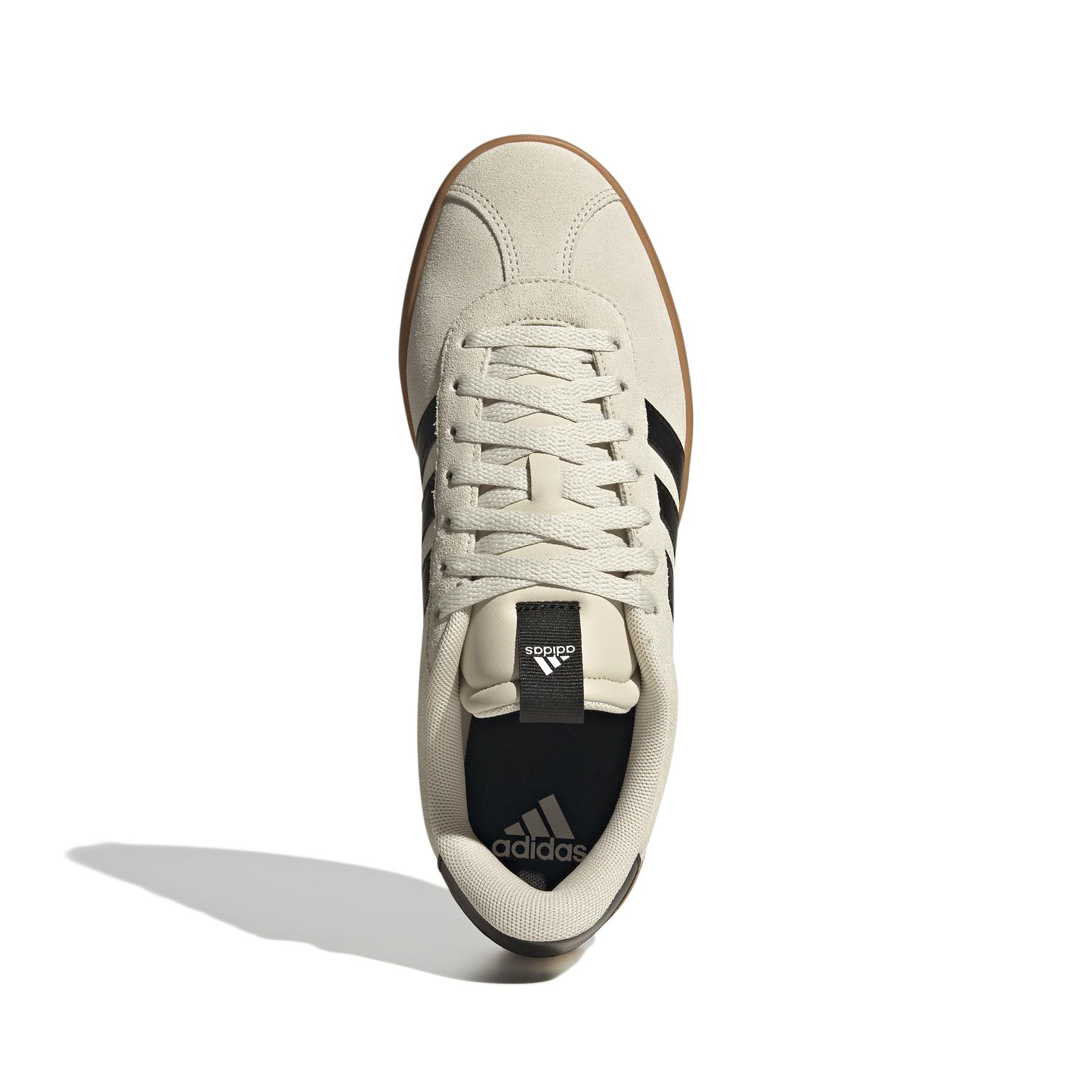product/a/d/adidas-originals_jr2222_3_footwear_photography_top_portrait_view_white.jpg