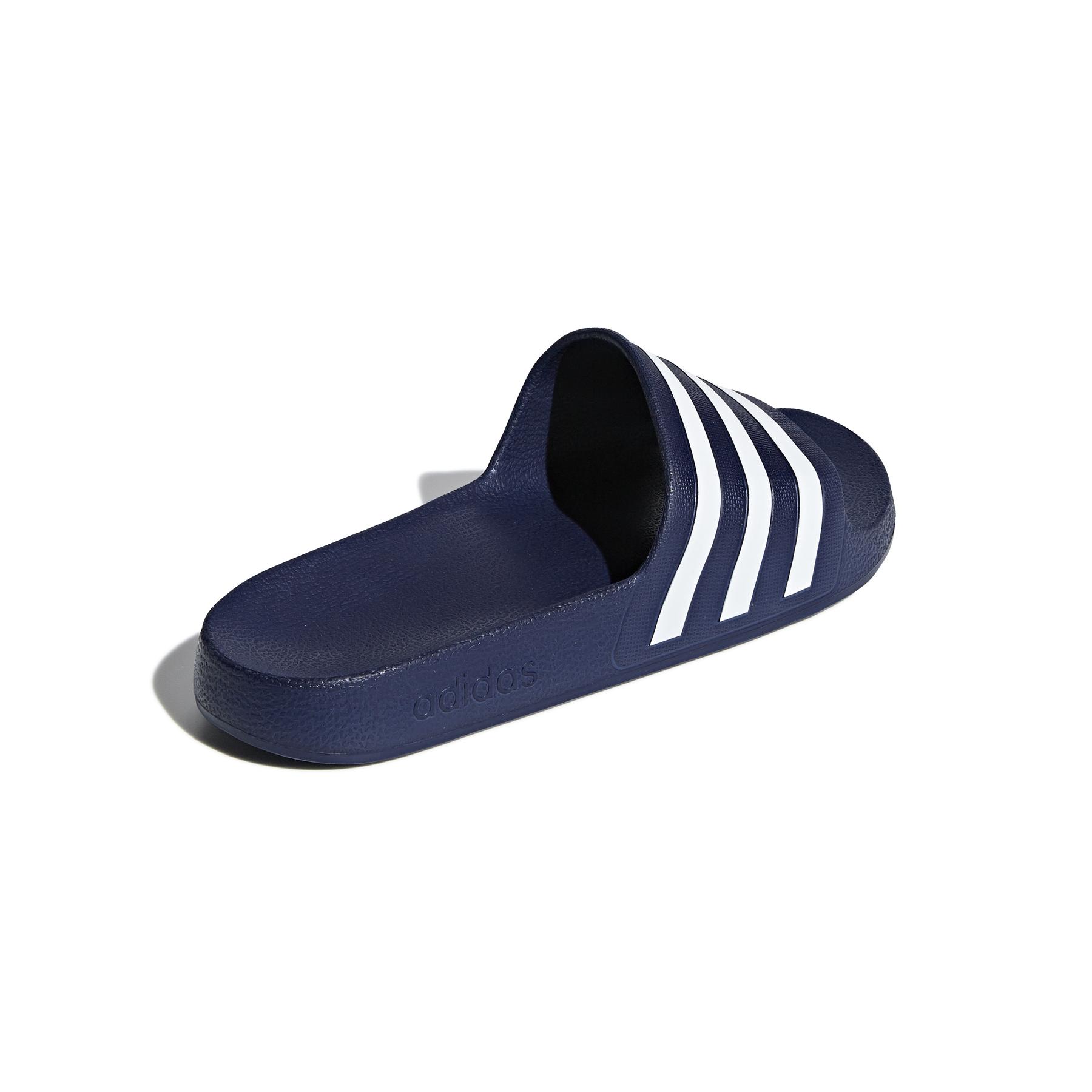 product/a/d/adidas_f35542_7_footwear_photography_back_lateral_top_view_white-nw112824.jpg