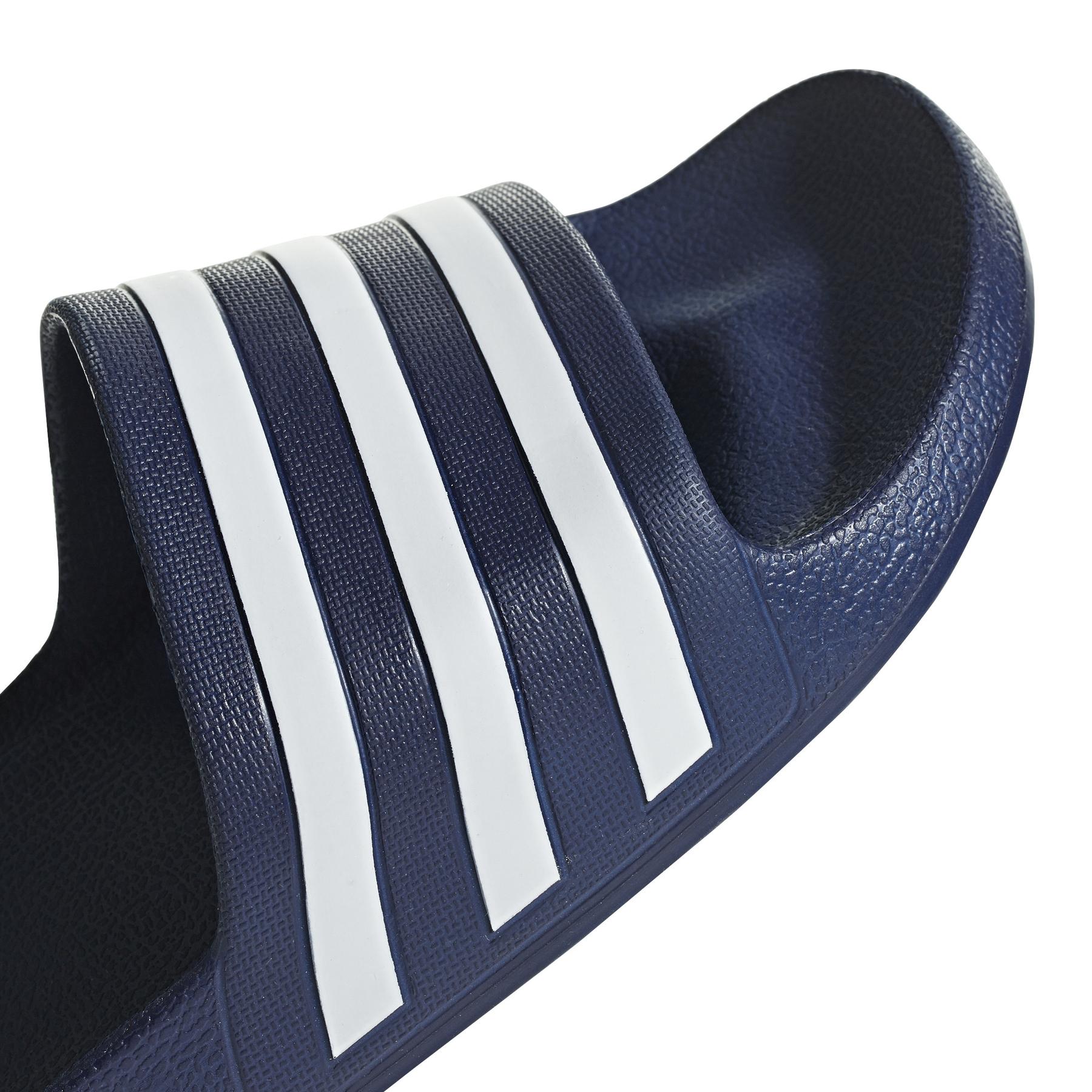 product/a/d/adidas_f35542_8_footwear_photography_detail_view_1_white-nw112824.jpg
