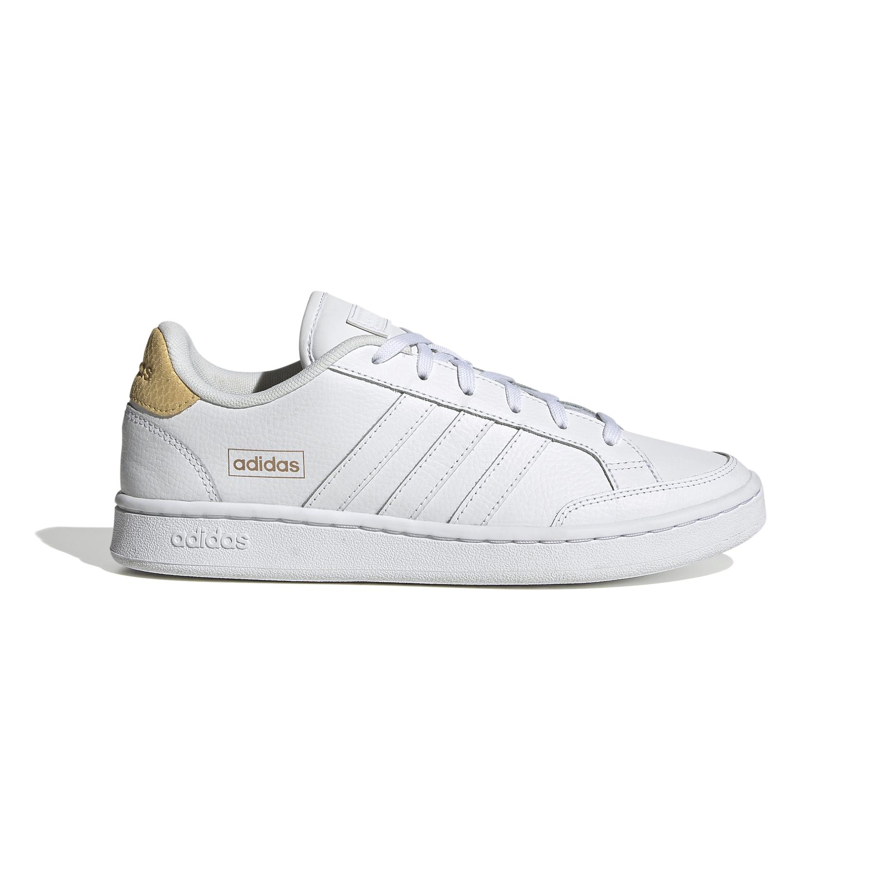 product/a/d/adidas_fw3301_1_footwear_photography_side_lateral_center_view_white_000.jpg