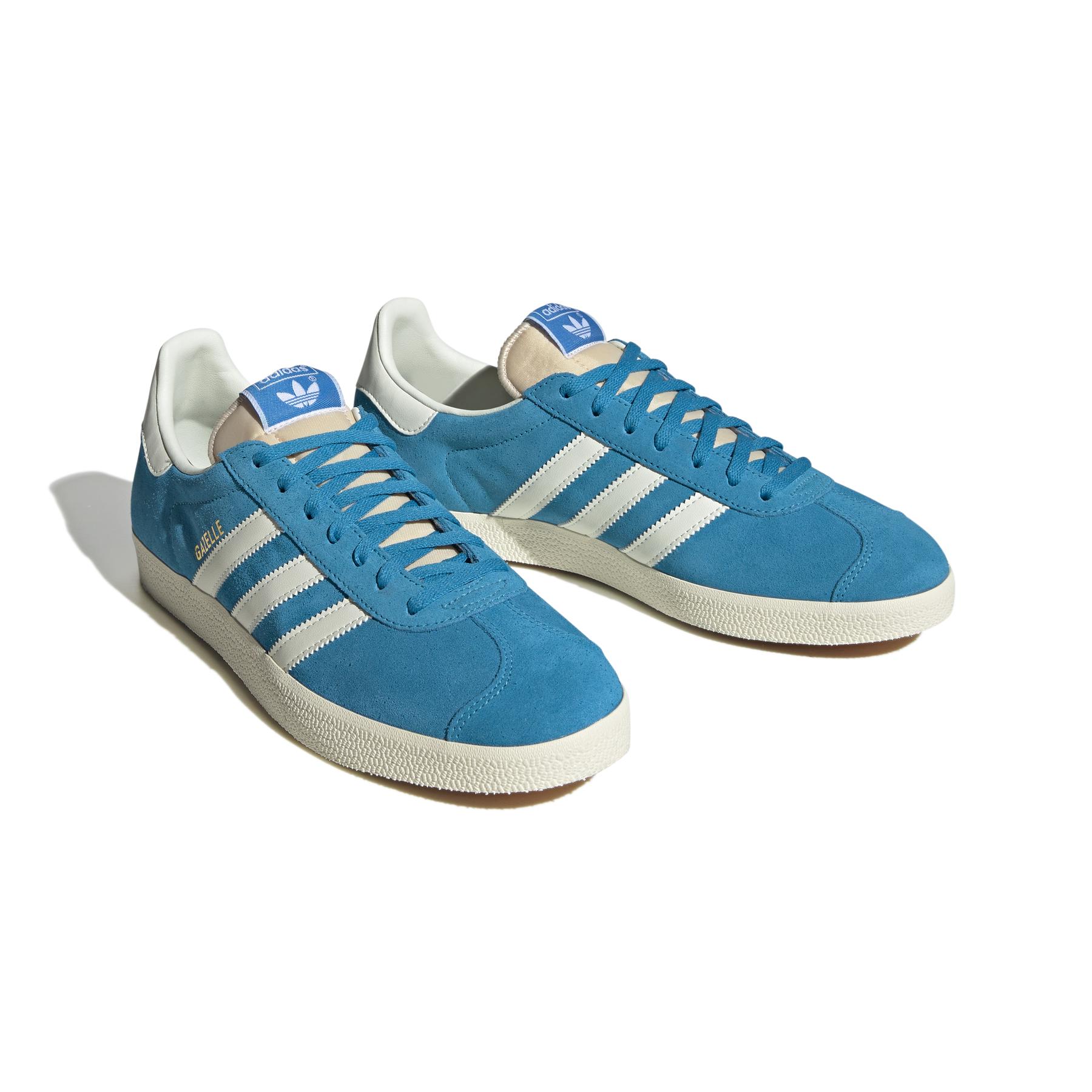 product/a/d/adidas_gy7337_6_footwear_photography_front_lateral_top_view_white.jpg