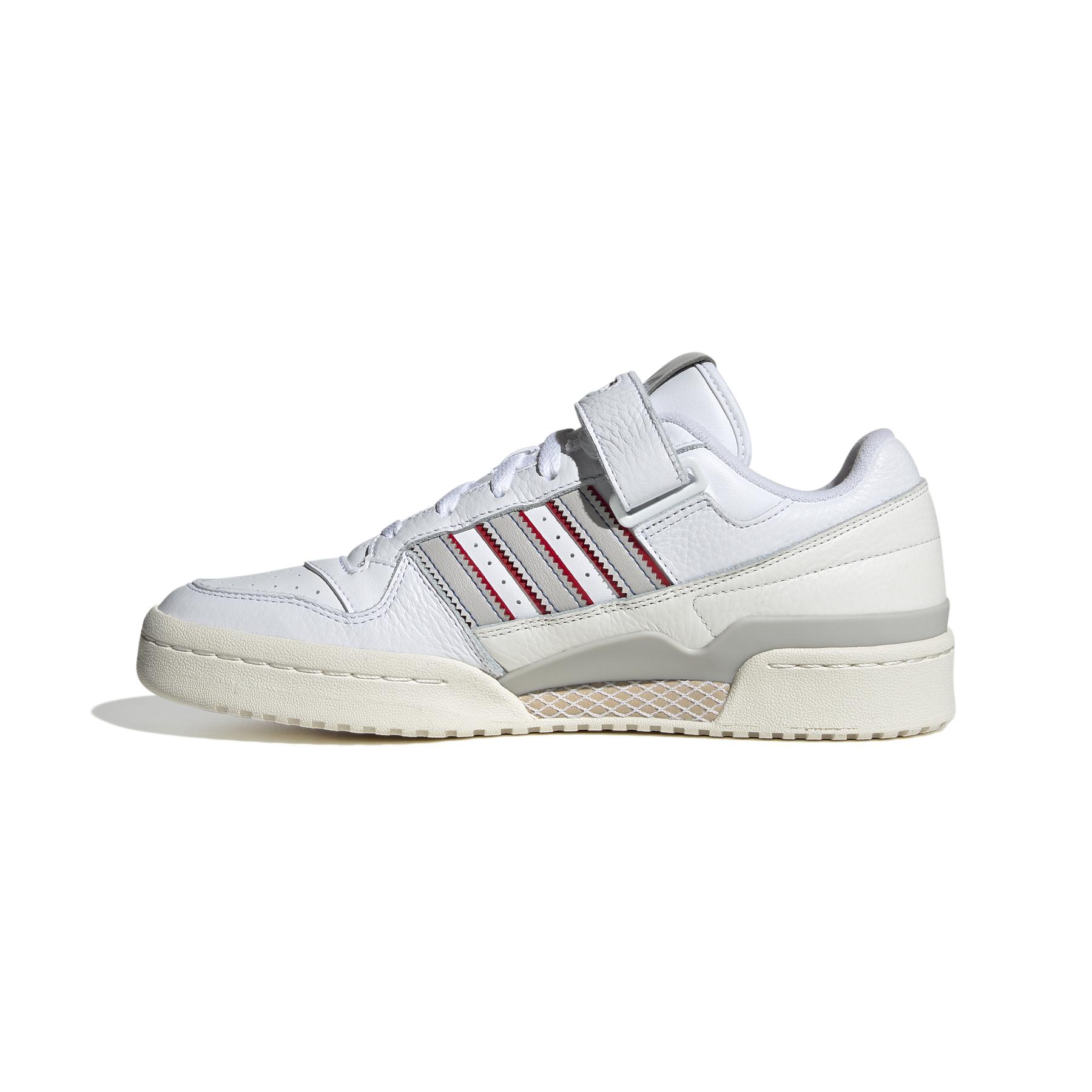 product/a/d/adidas_h03424_5_footwear_photography_side_medial_center_view_white.jpg