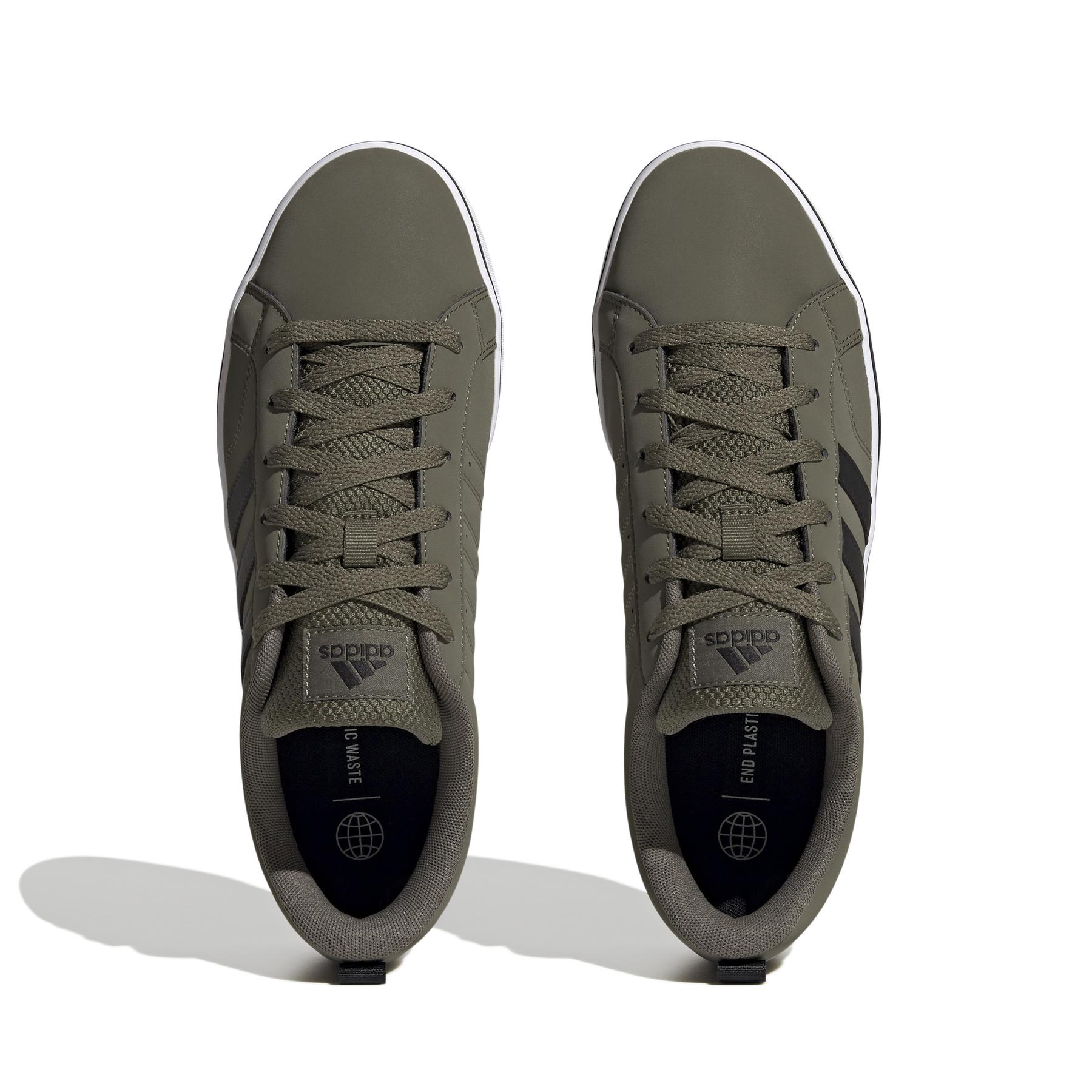 product/a/d/adidas_hp6002_3_footwear_photography_top_portrait_view_white-nw052424.jpg
