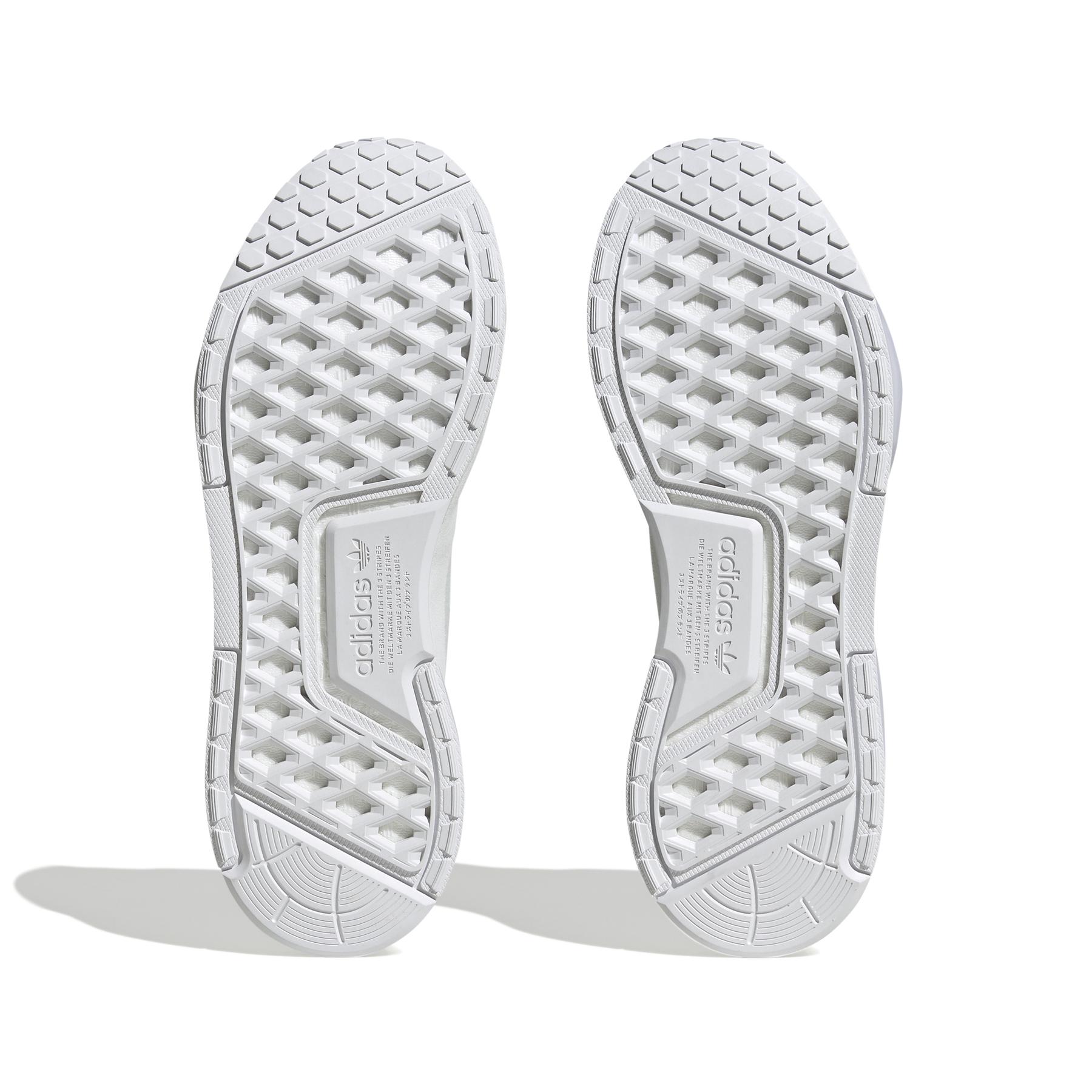 product/a/d/adidas_hp9831_4_footwear_photography_bottom_view_white.jpg