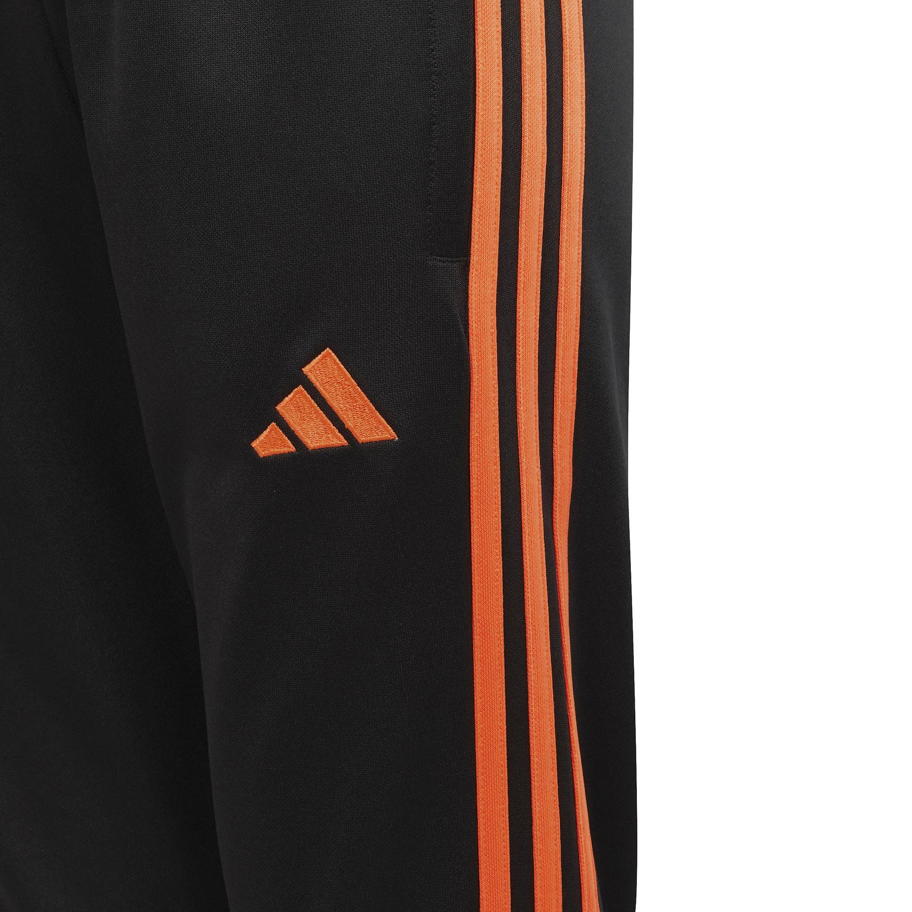 product/a/d/adidas_hz0185_4_apparel_photography_detail_view_1_white.jpg