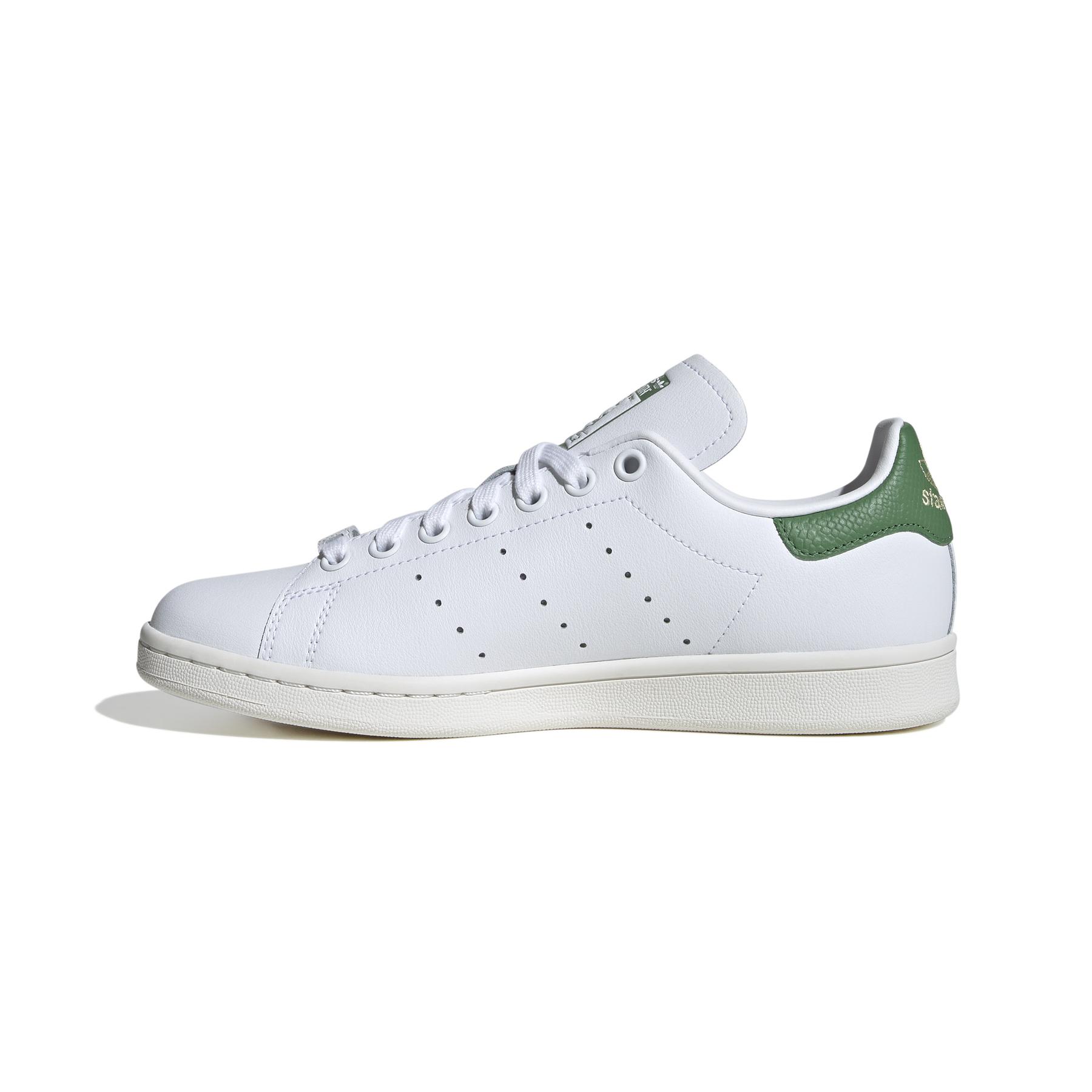 product/a/d/adidas_ie0469_5_footwear_photography_side_medial_center_view_white.jpg