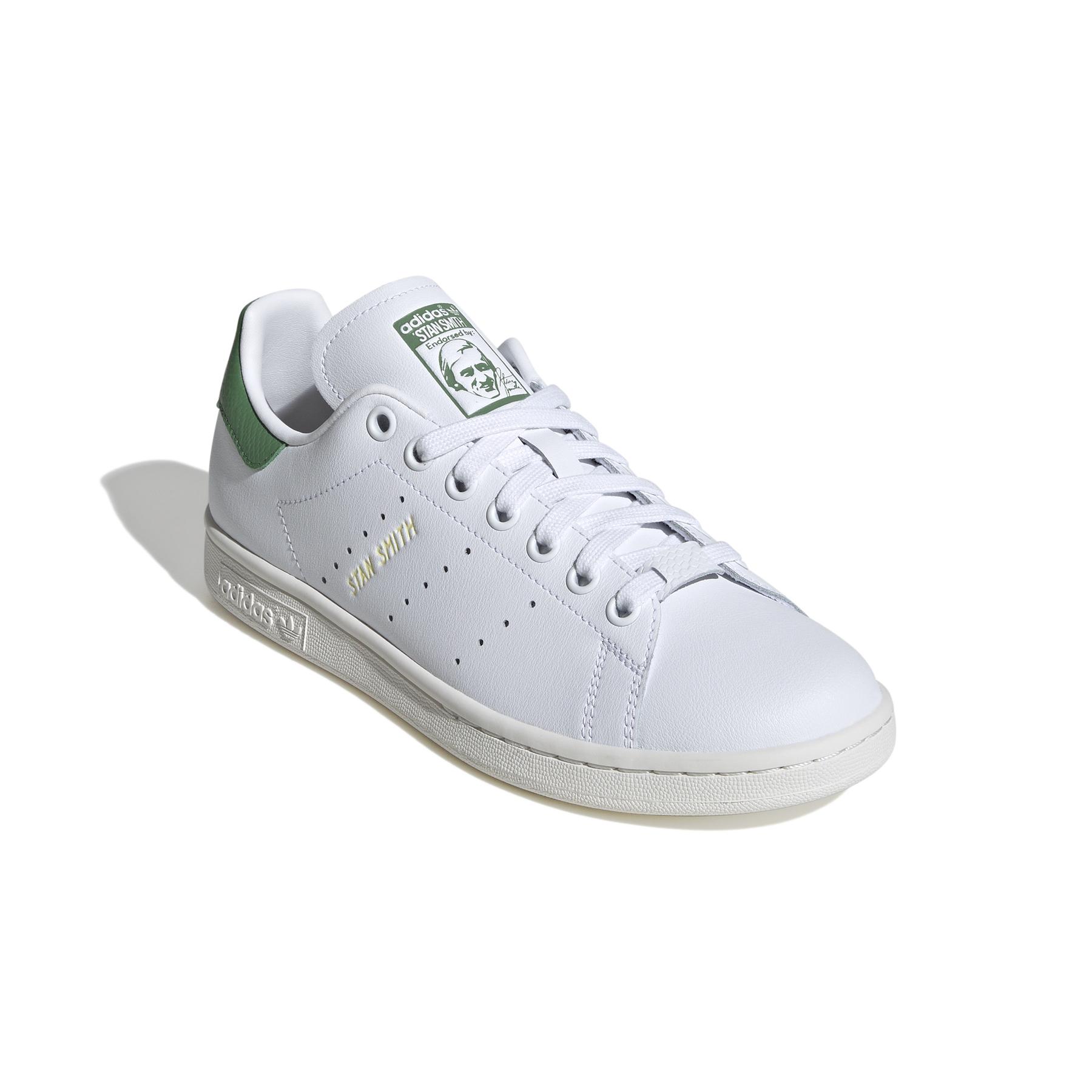 product/a/d/adidas_ie0469_6_footwear_photography_front_lateral_top_view_white.jpg