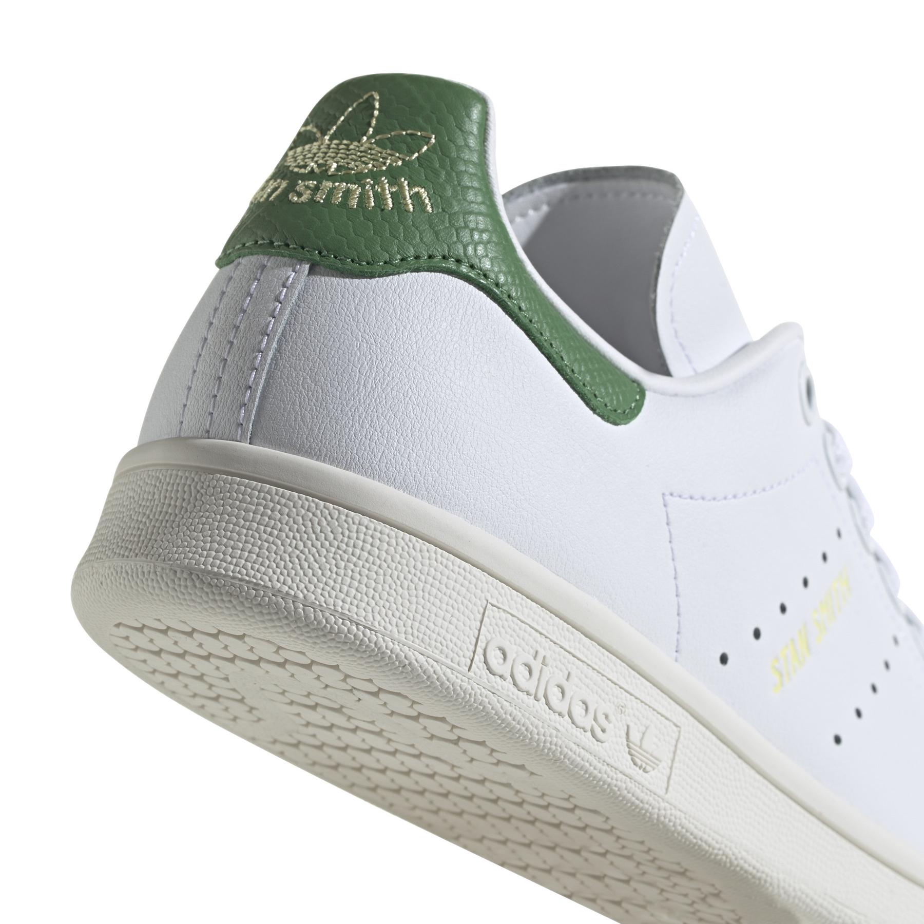 product/a/d/adidas_ie0469_8_footwear_photography_detail_view_1_white.jpg
