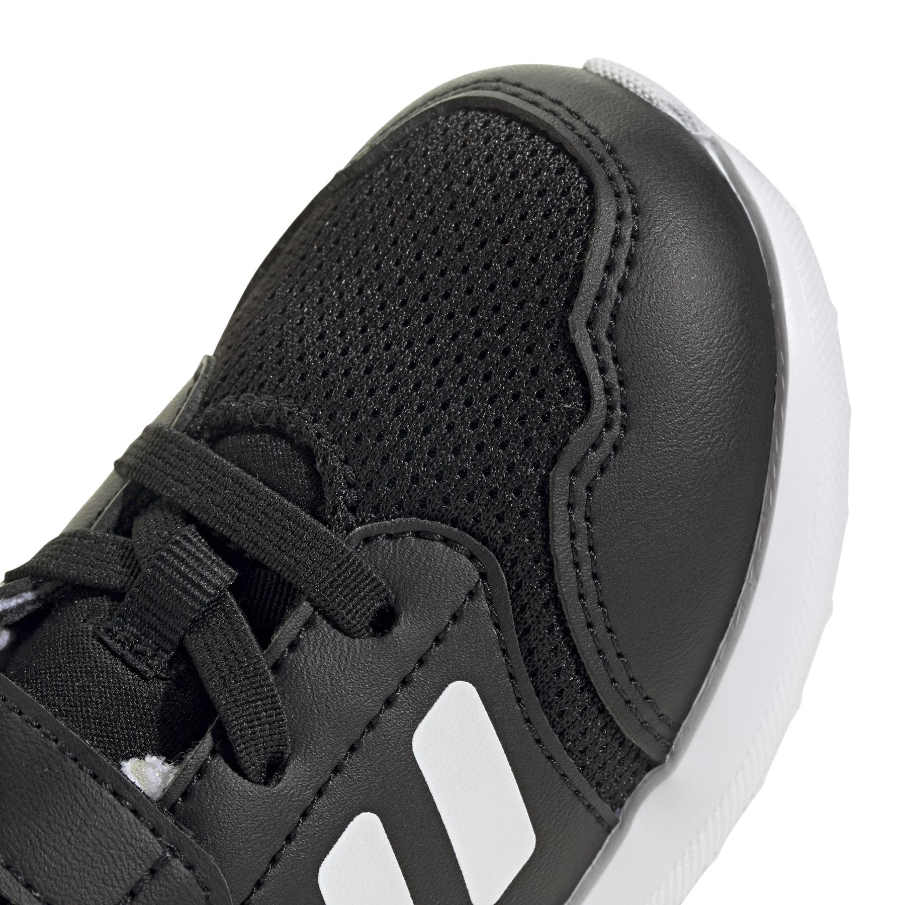 product/a/d/adidas_ie6010_9_footwear_photography_detail_view_2_white.jpg