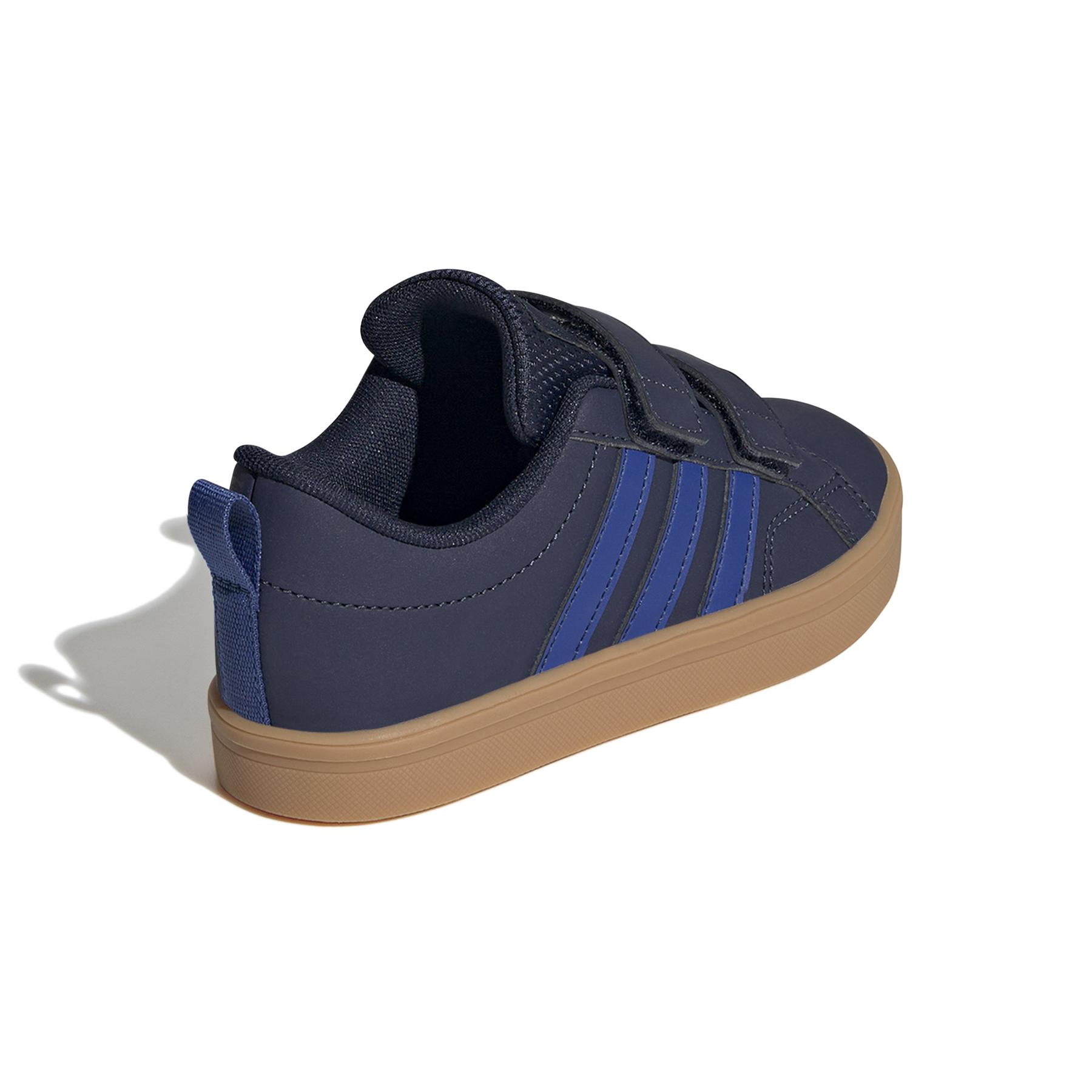 product/a/d/adidas_ie8886_7_footwear_photography_back_lateral_top_view_white.jpg