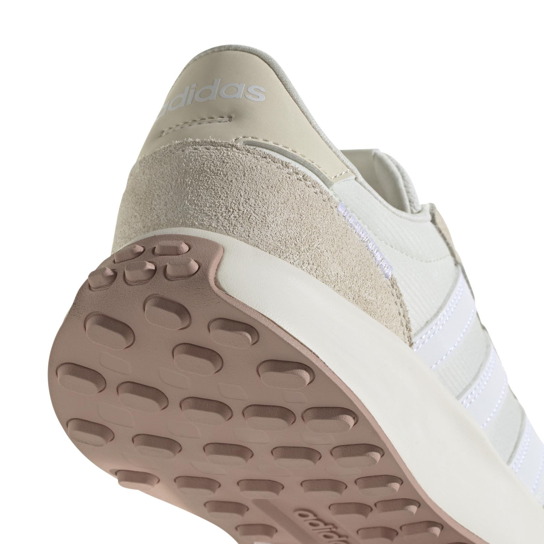 product/a/d/adidas_ig8458_8_footwear_photography_detail_view_1_white.jpg