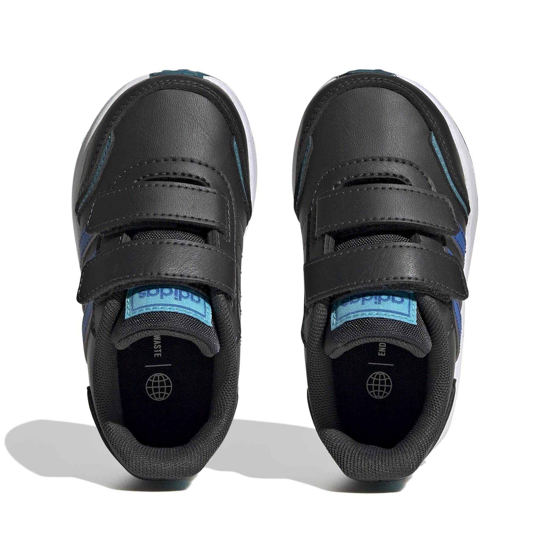 product/a/d/adidas_ig9644_3_footwear_photography_top_portrait_view_white-nw052424.jpg