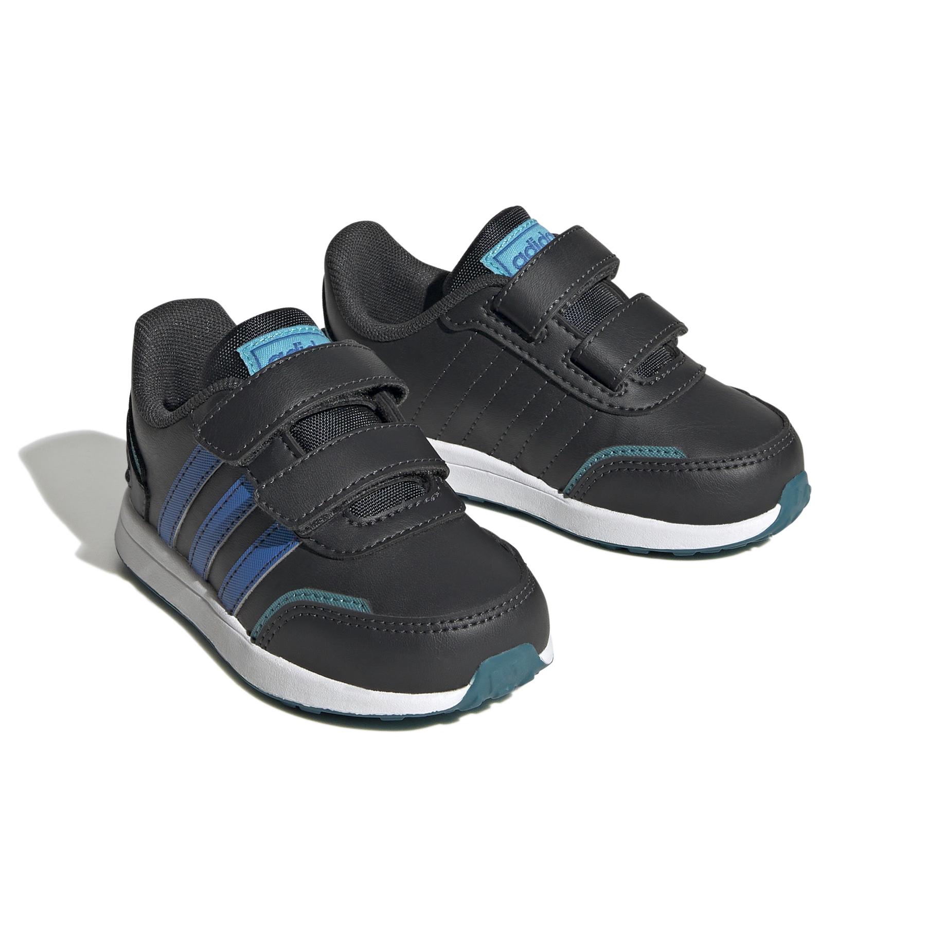 product/a/d/adidas_ig9644_6_footwear_photography_front_lateral_top_view_white-nw052424.jpg
