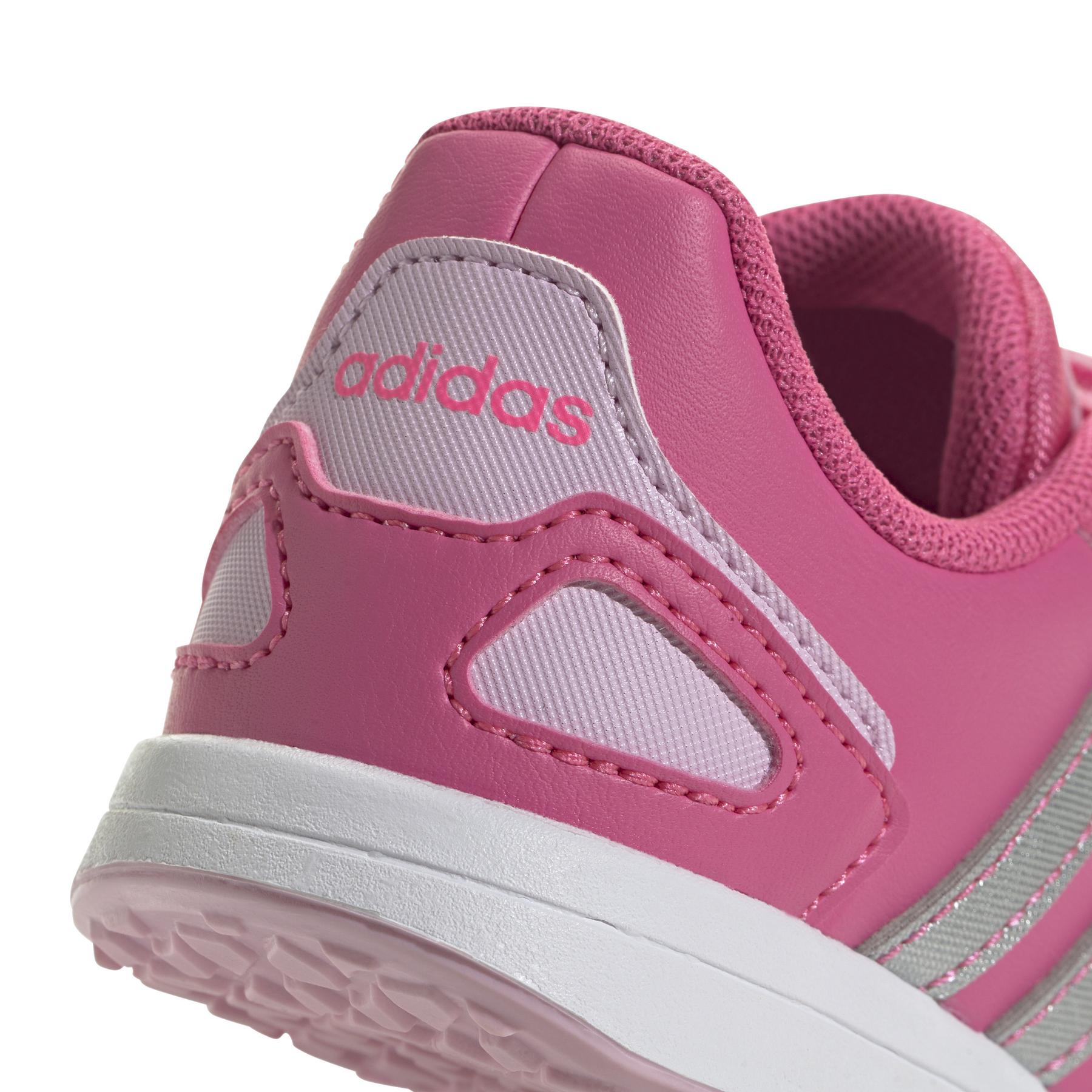 product/a/d/adidas_ig9645_9_footwear_photography_detail_view_2_white-nw052424.jpg