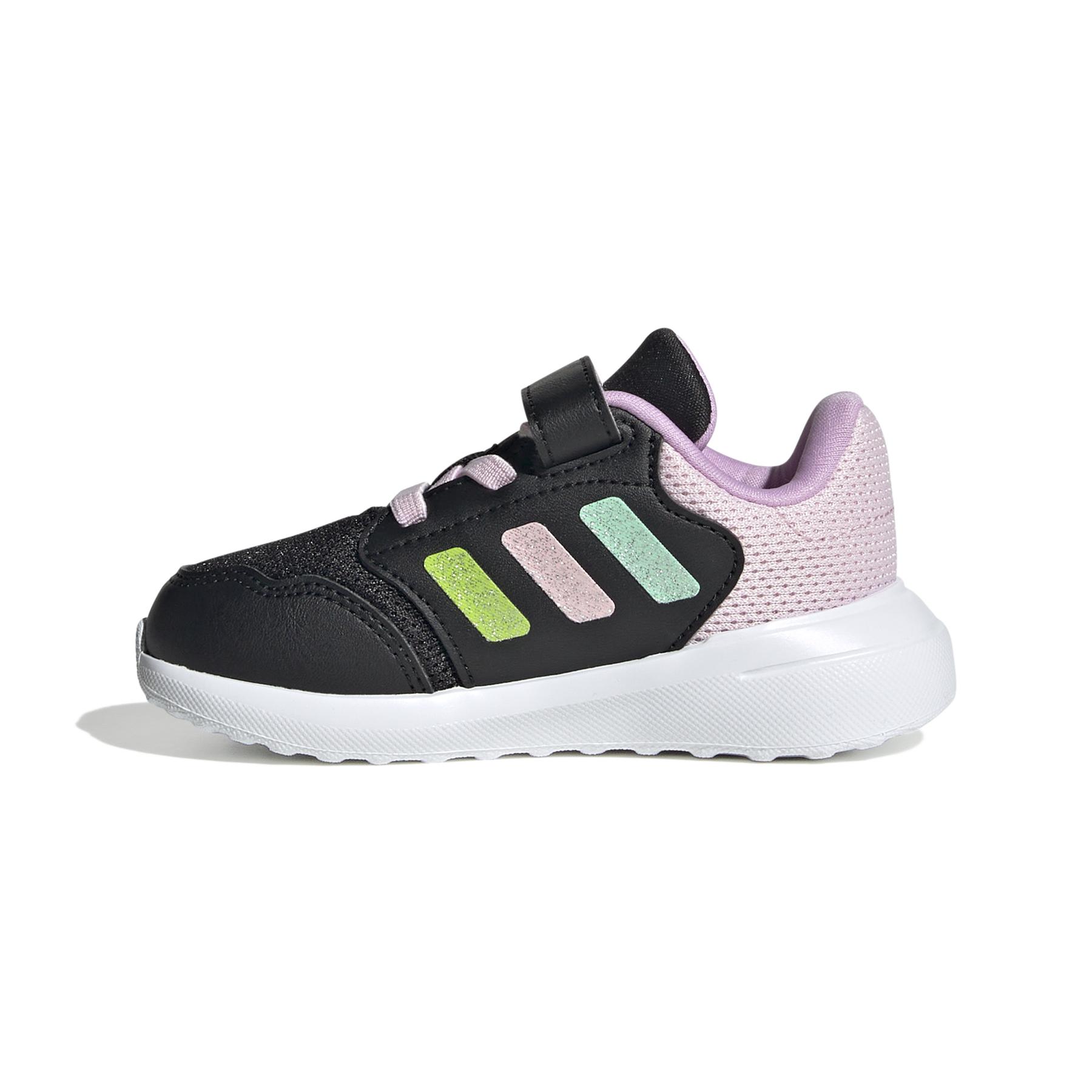 product/a/d/adidas_ih1047_5_footwear_photography_side_medial_center_view_white-nw091625.jpg