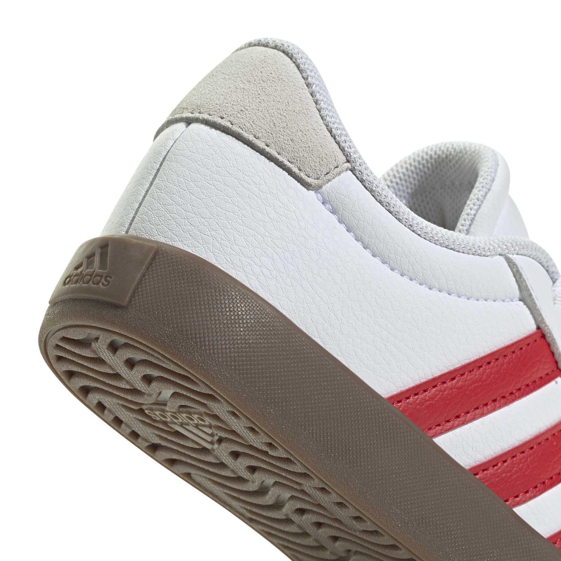 product/a/d/adidas_ih3484_9_footwear_photography_detail_view_2_white-nw091625.jpg