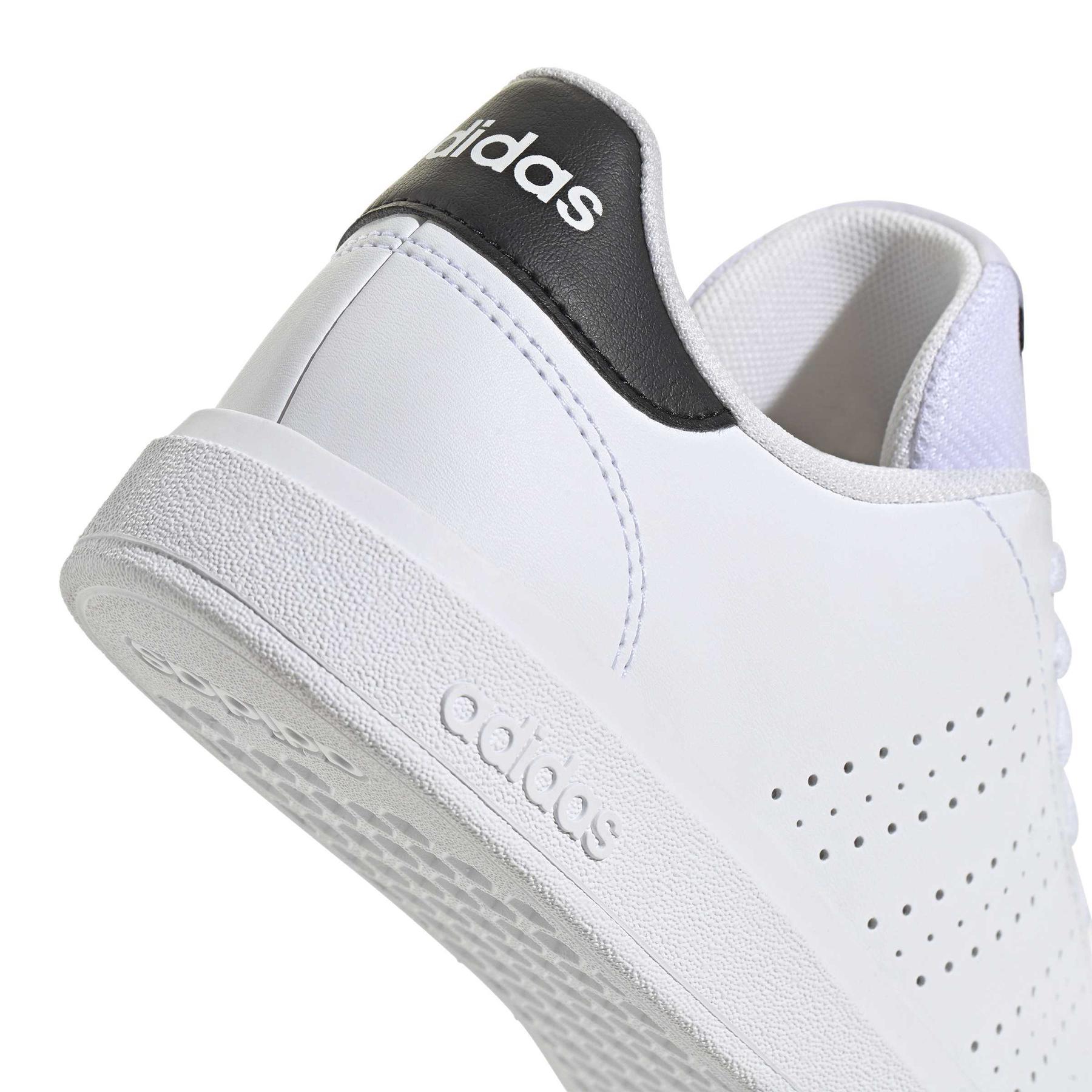 product/a/d/adidas_ih8123_9_footwear_photography_detail_view_2_white-nw091625.jpg