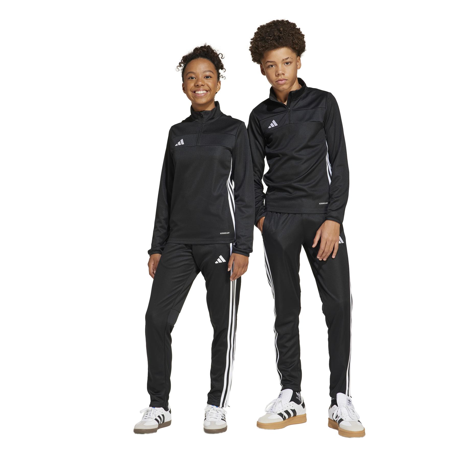product/a/d/adidas_jd0573_black-white_9.jpg