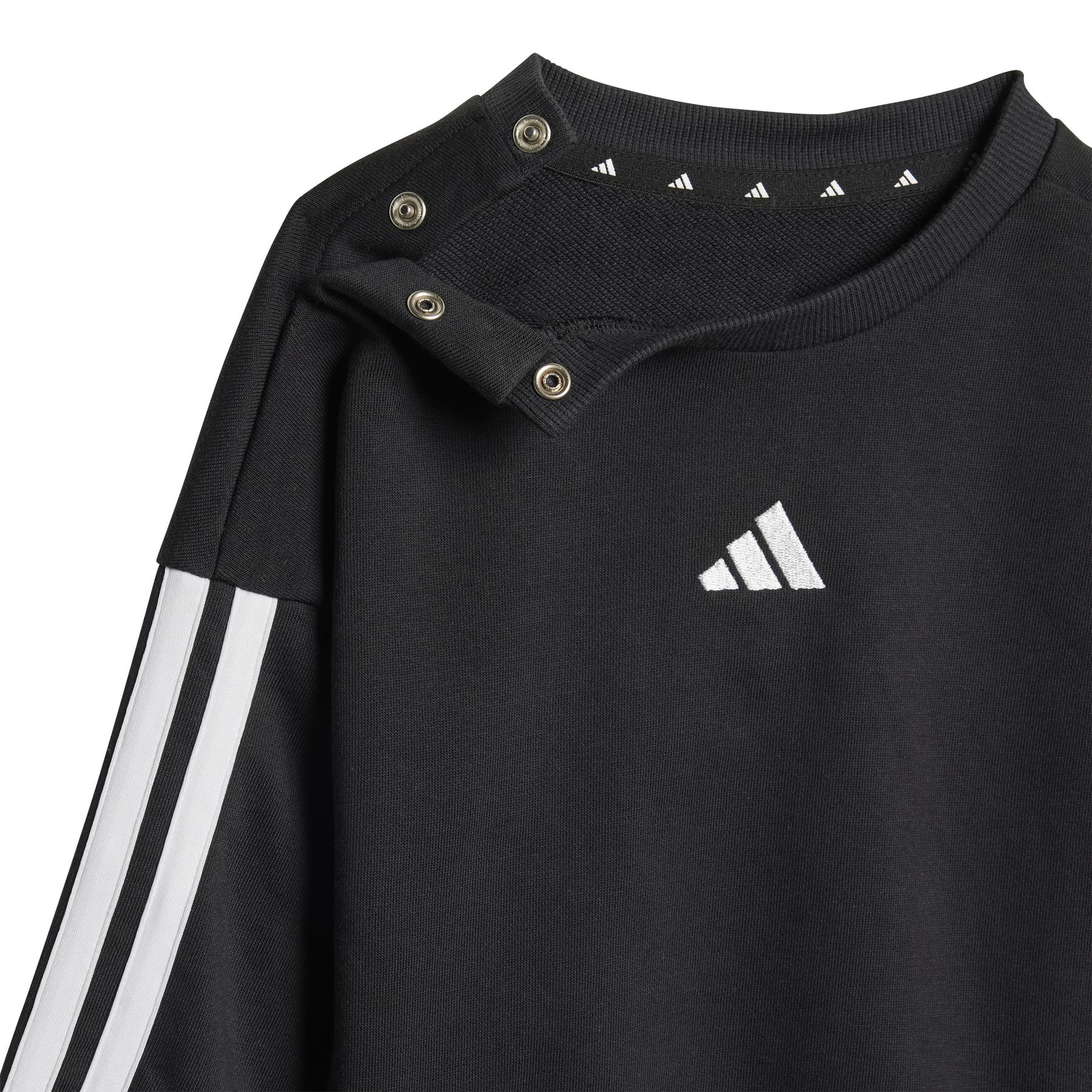 product/a/d/adidas_jd6481_black-white_3.jpg