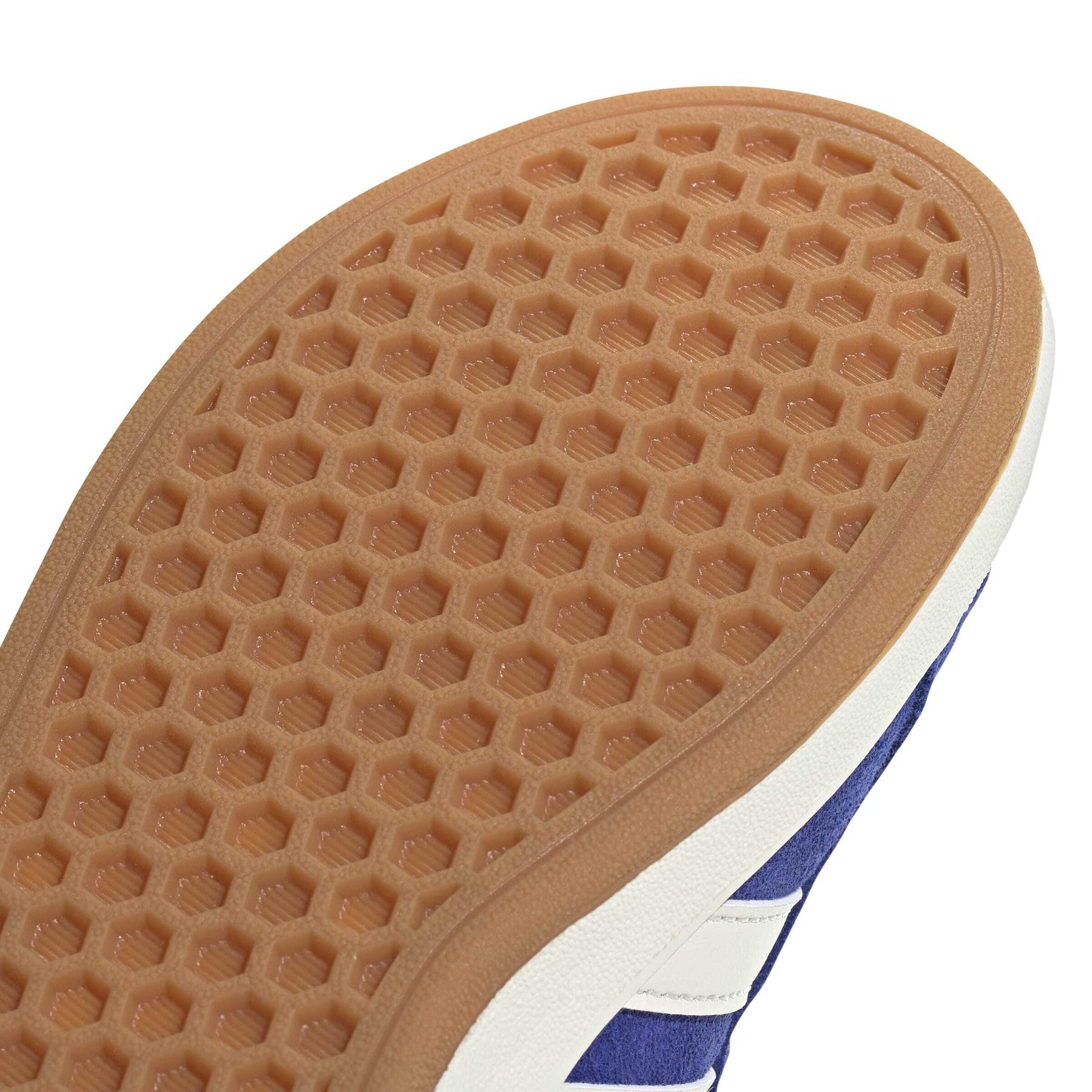 product/a/d/adidas_jh6180_9_footwear_photography_detail_view_2_white-nw091625.jpg