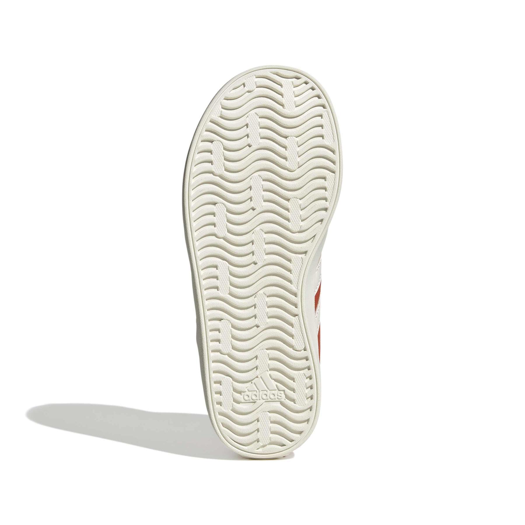 product/a/d/adidas_jh6314_4_footwear_photography_bottom_view_white-nw091625.jpg