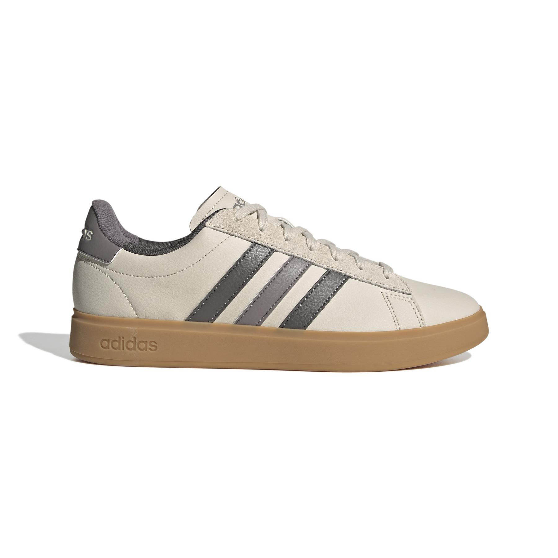product/a/d/adidas_jh8688_1_footwear_photography_side_lateral_center_view_white.jpg