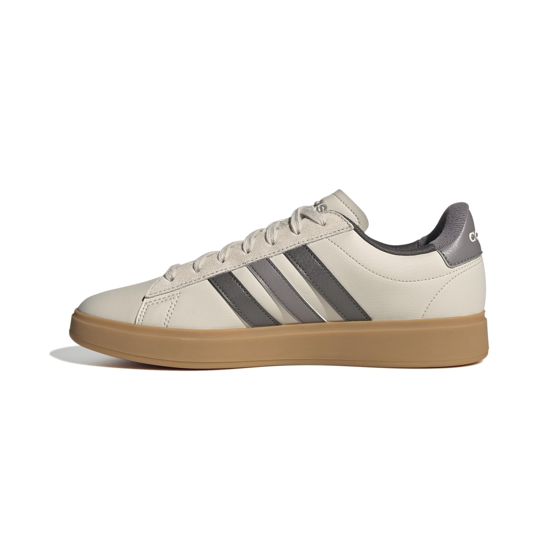 product/a/d/adidas_jh8688_5_footwear_photography_side_medial_center_view_white.jpg
